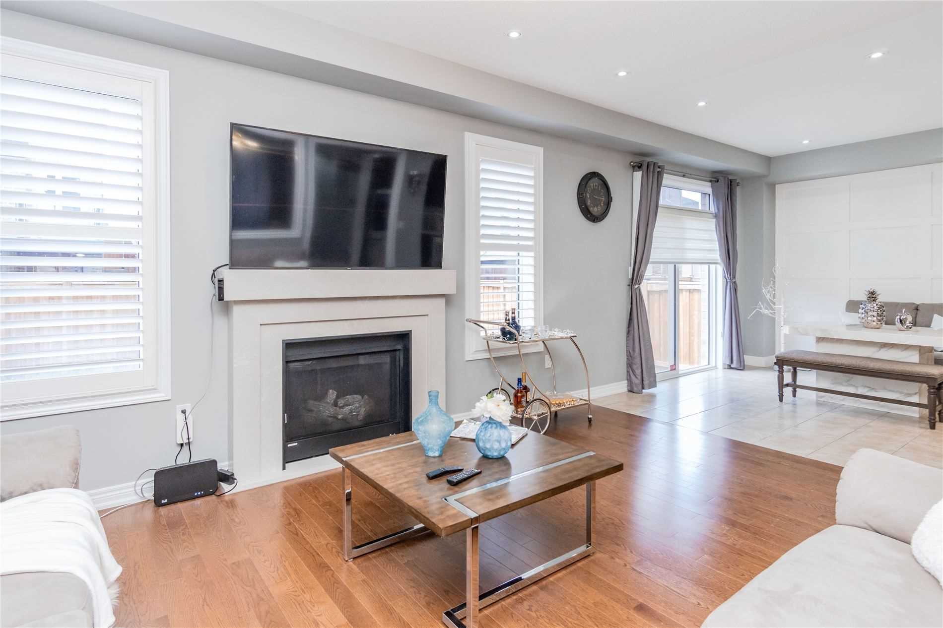 14 Beaconsfield Dr