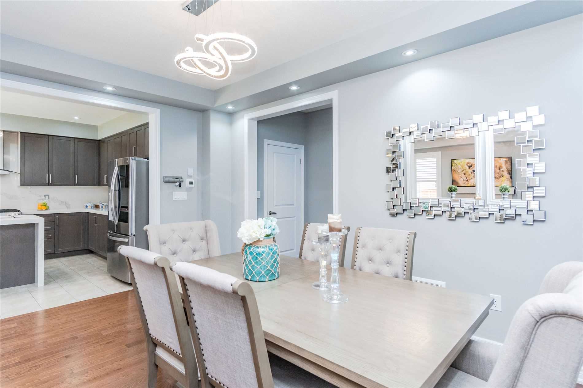 14 Beaconsfield Dr