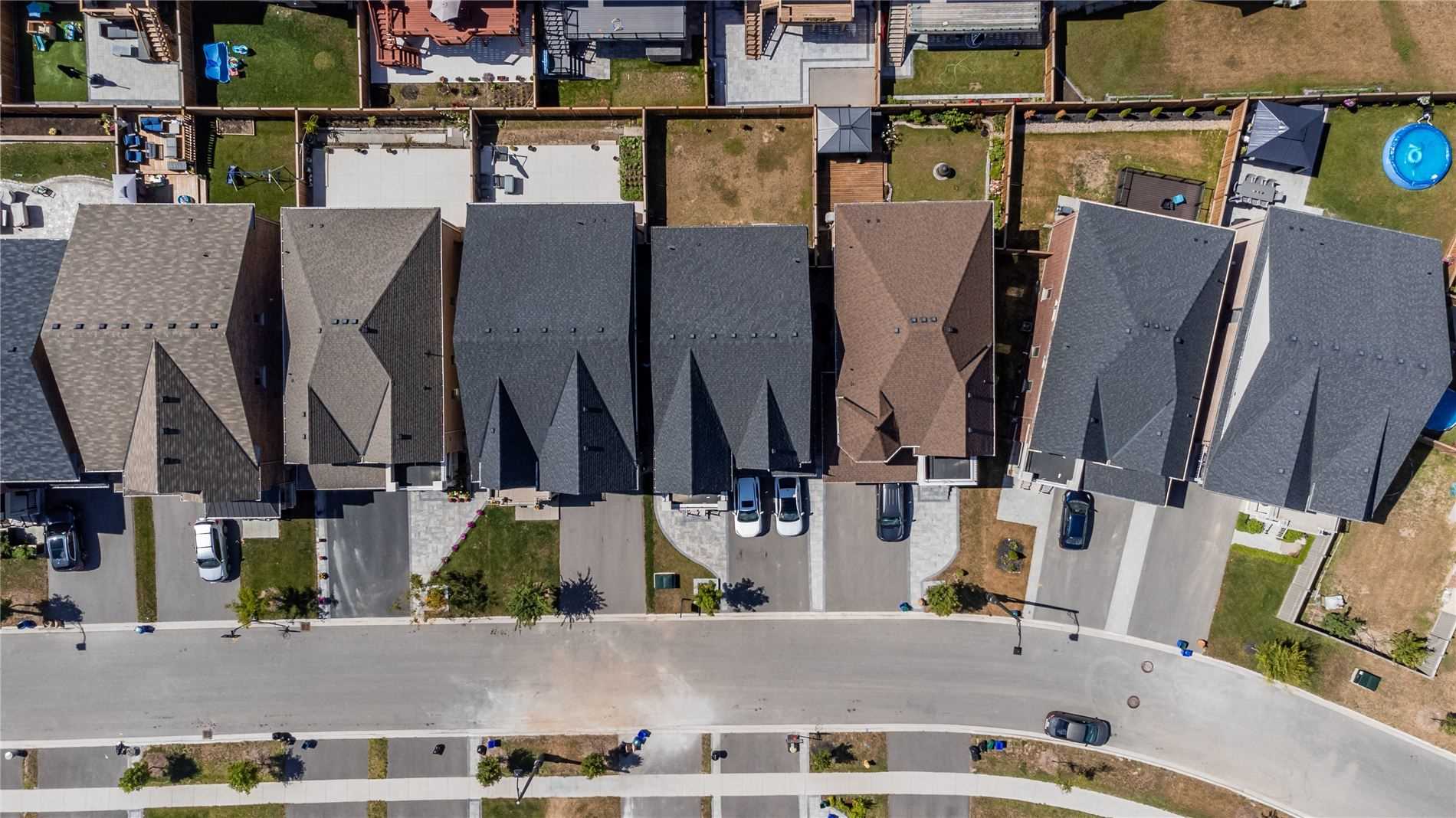 14 Beaconsfield Dr