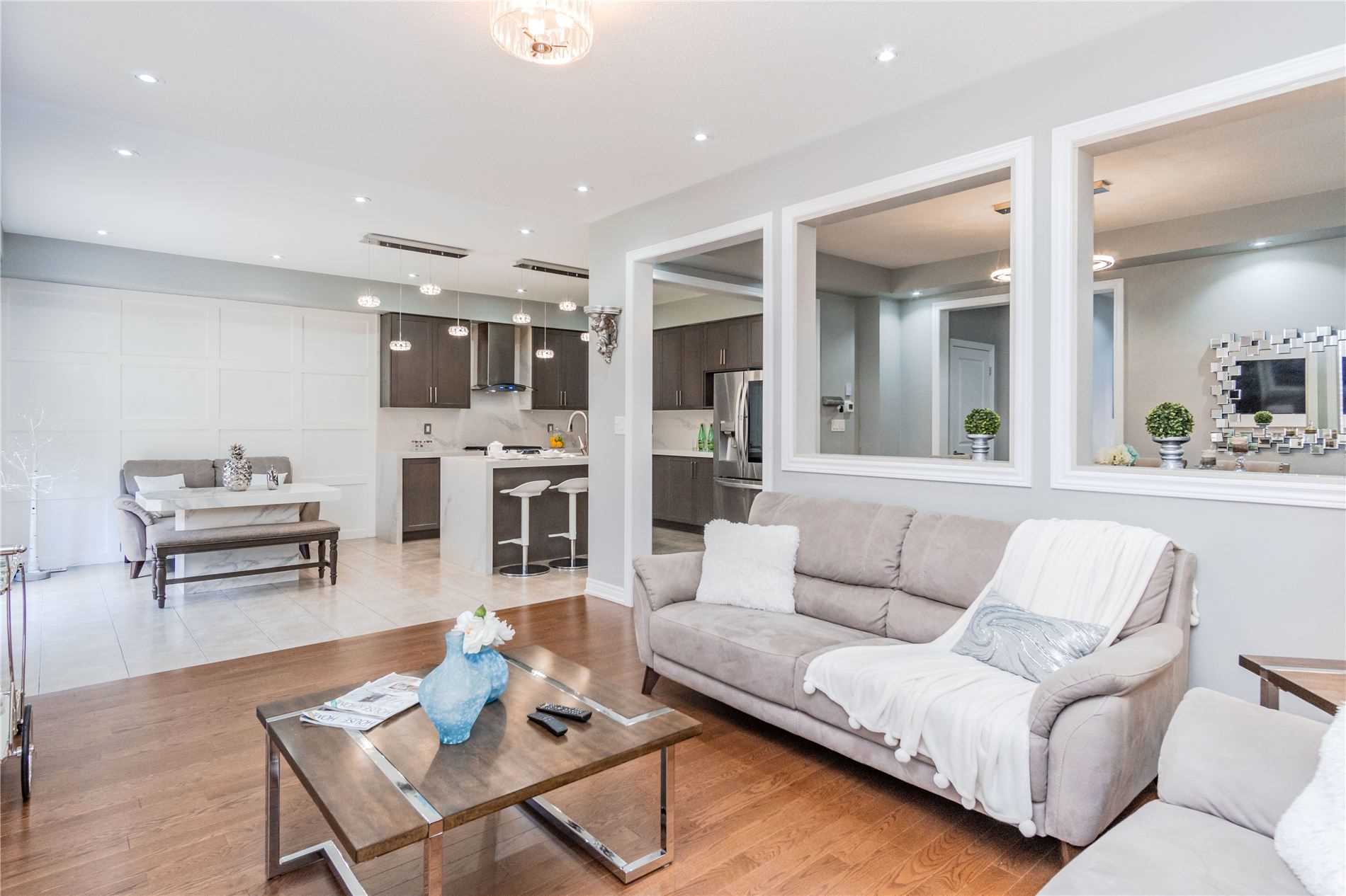 14 Beaconsfield Dr