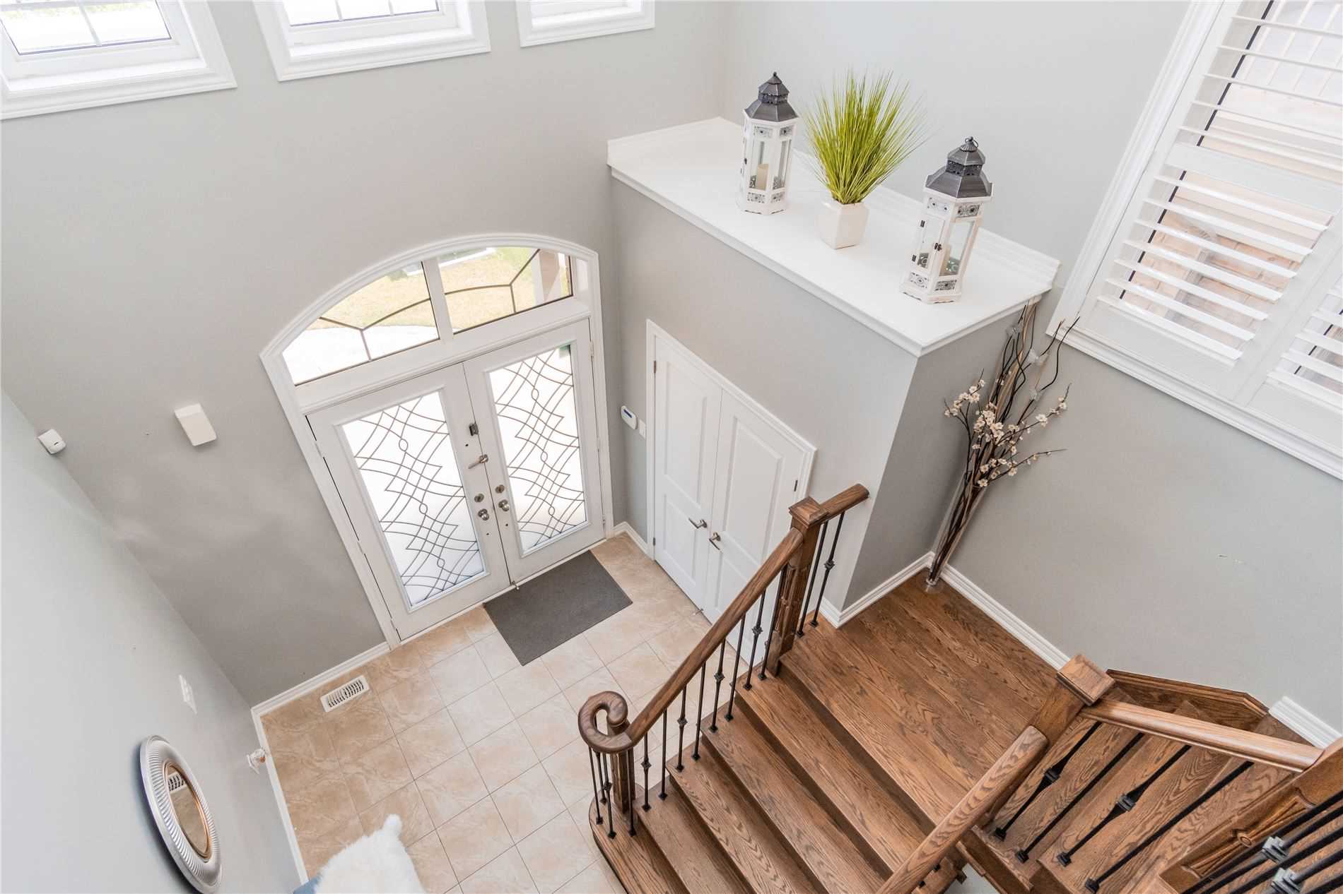 14 Beaconsfield Dr