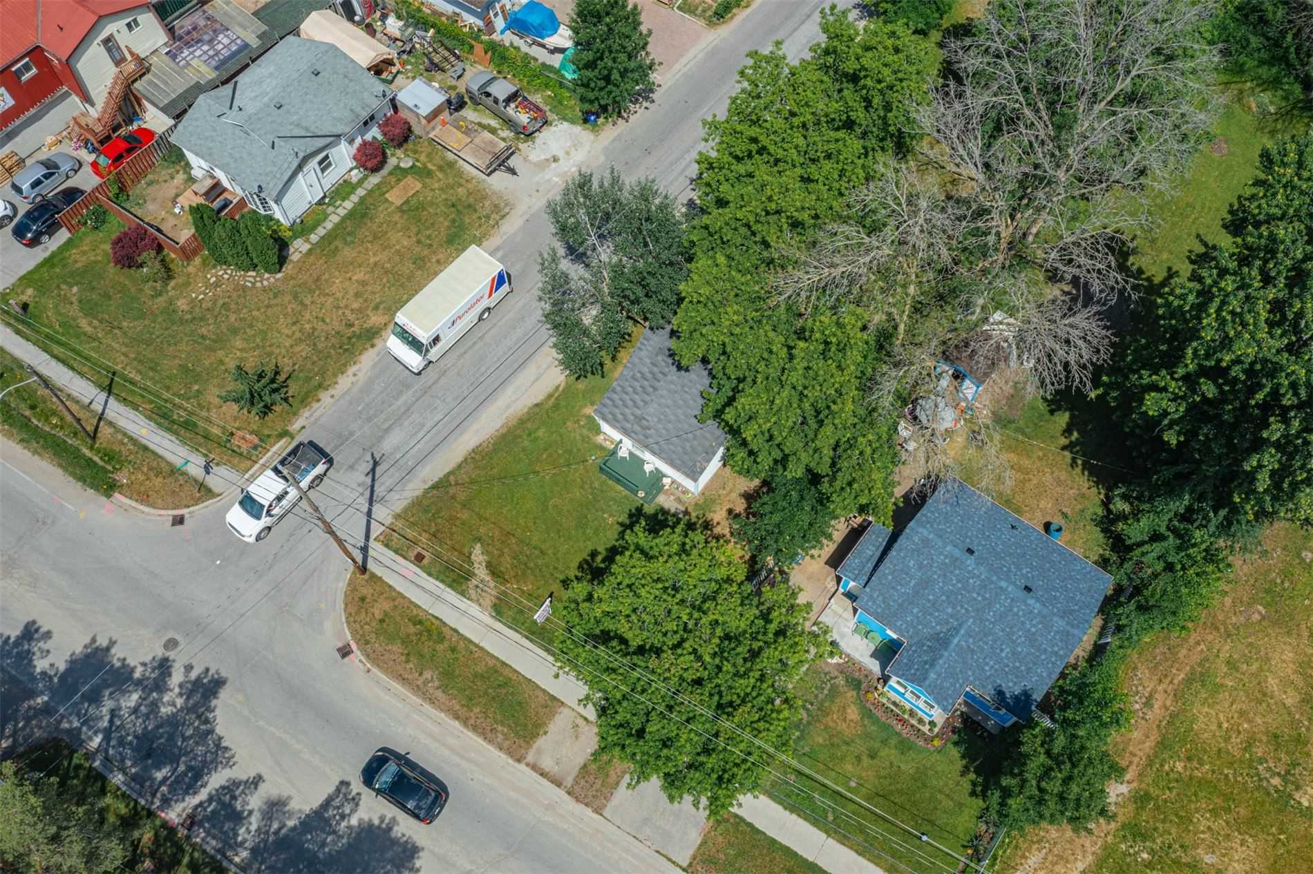 1242 Killarney Beach Rd