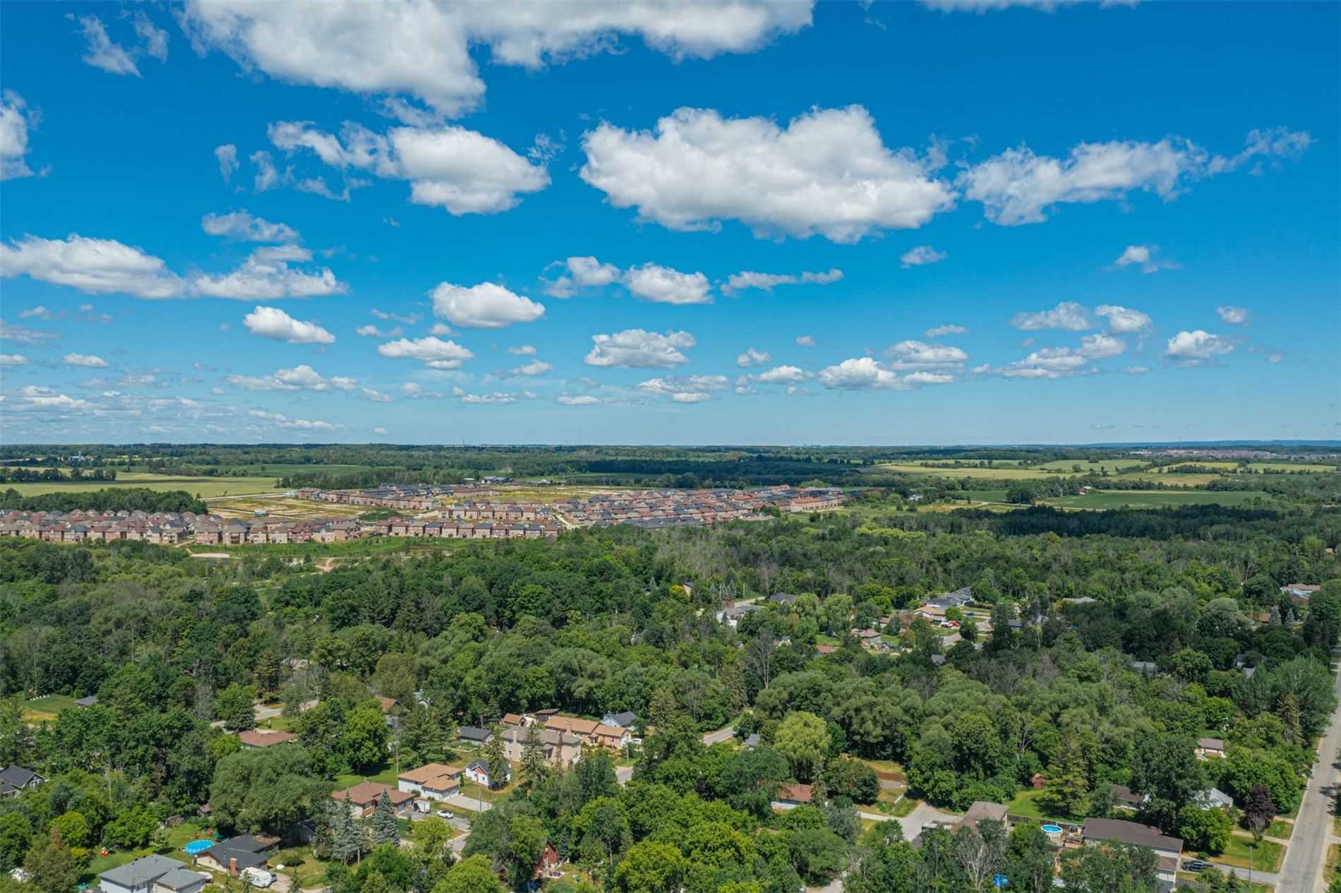 1242 Killarney Beach Rd