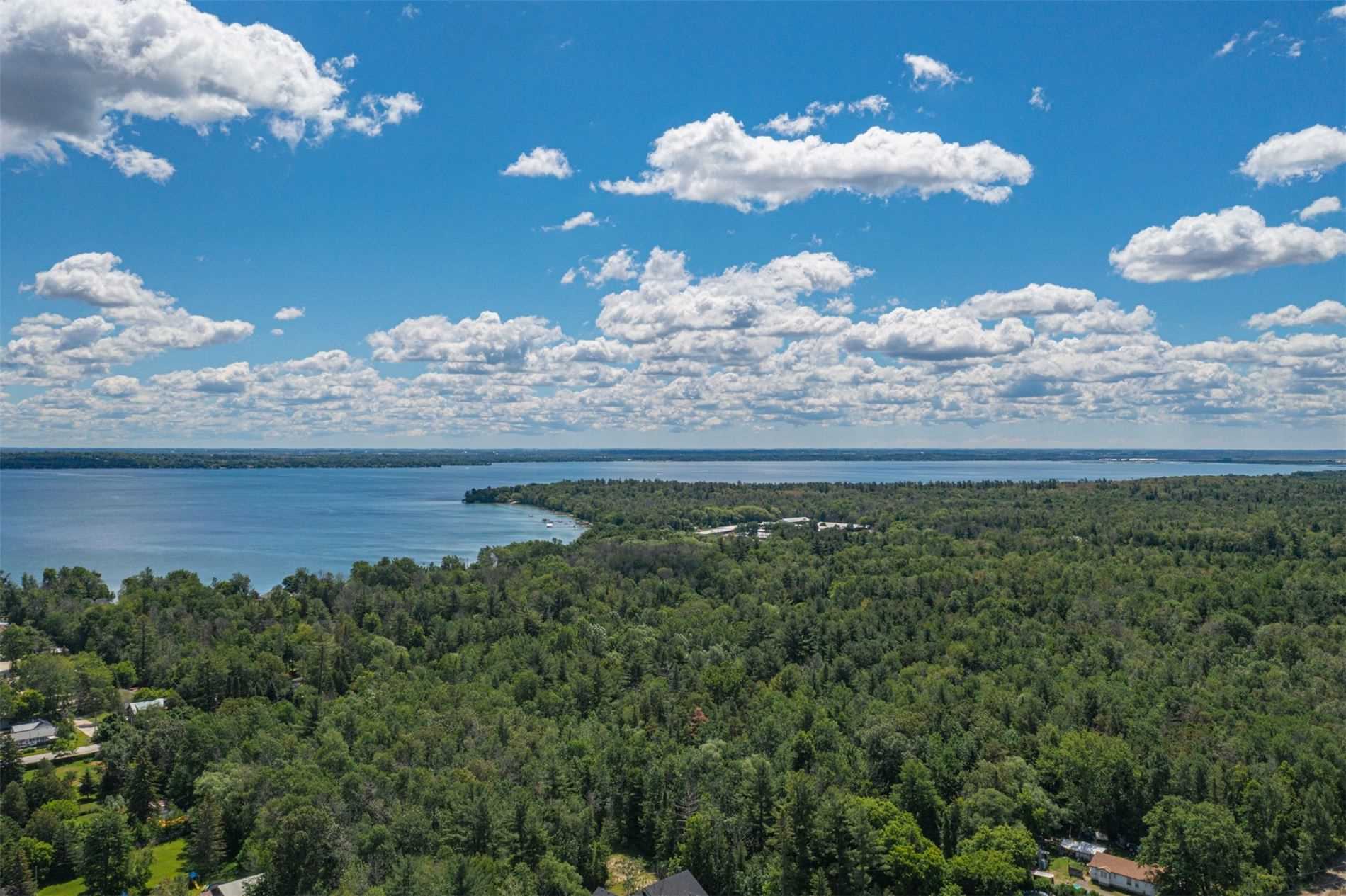 1242 Killarney Beach Rd