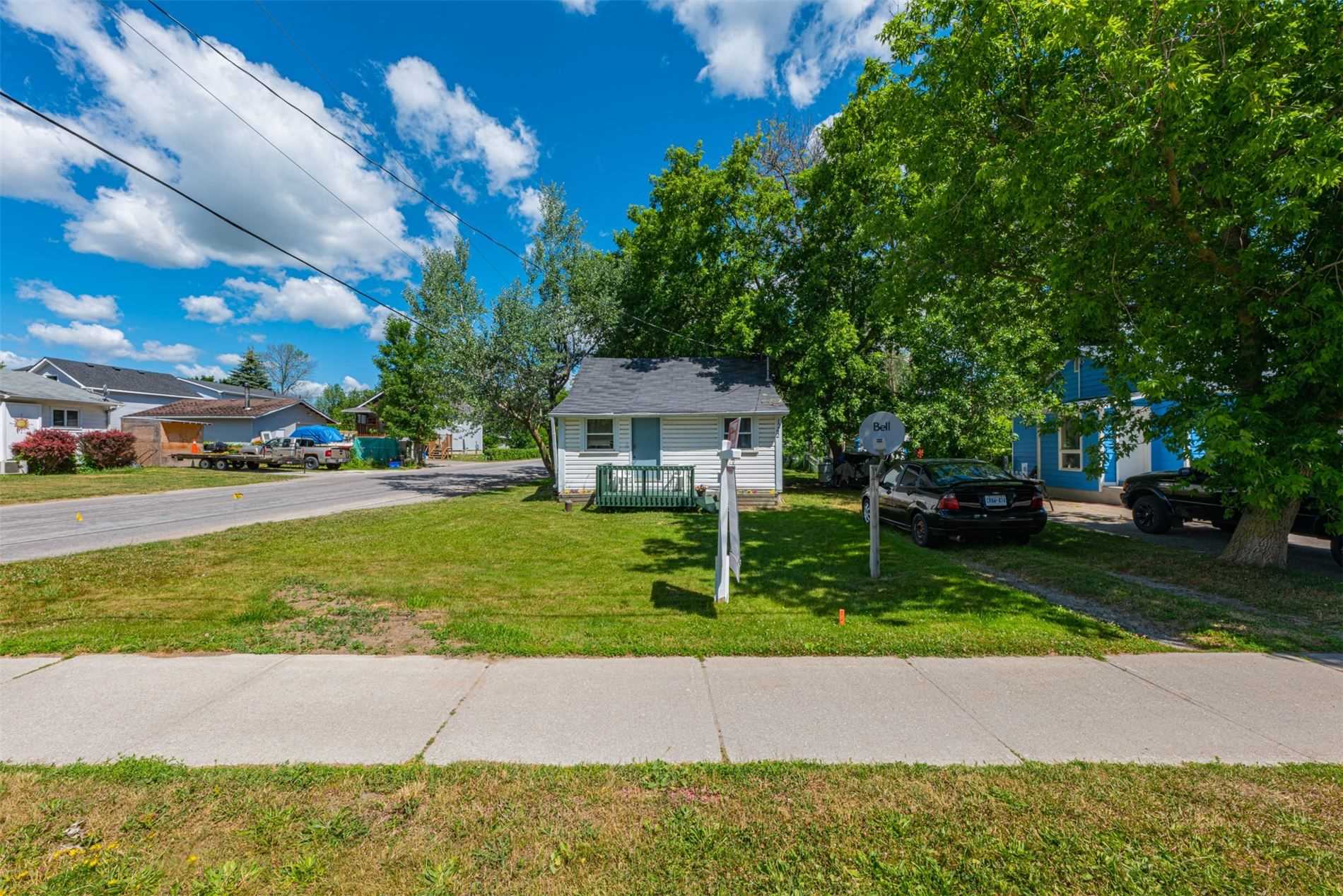 1242 Killarney Beach Rd