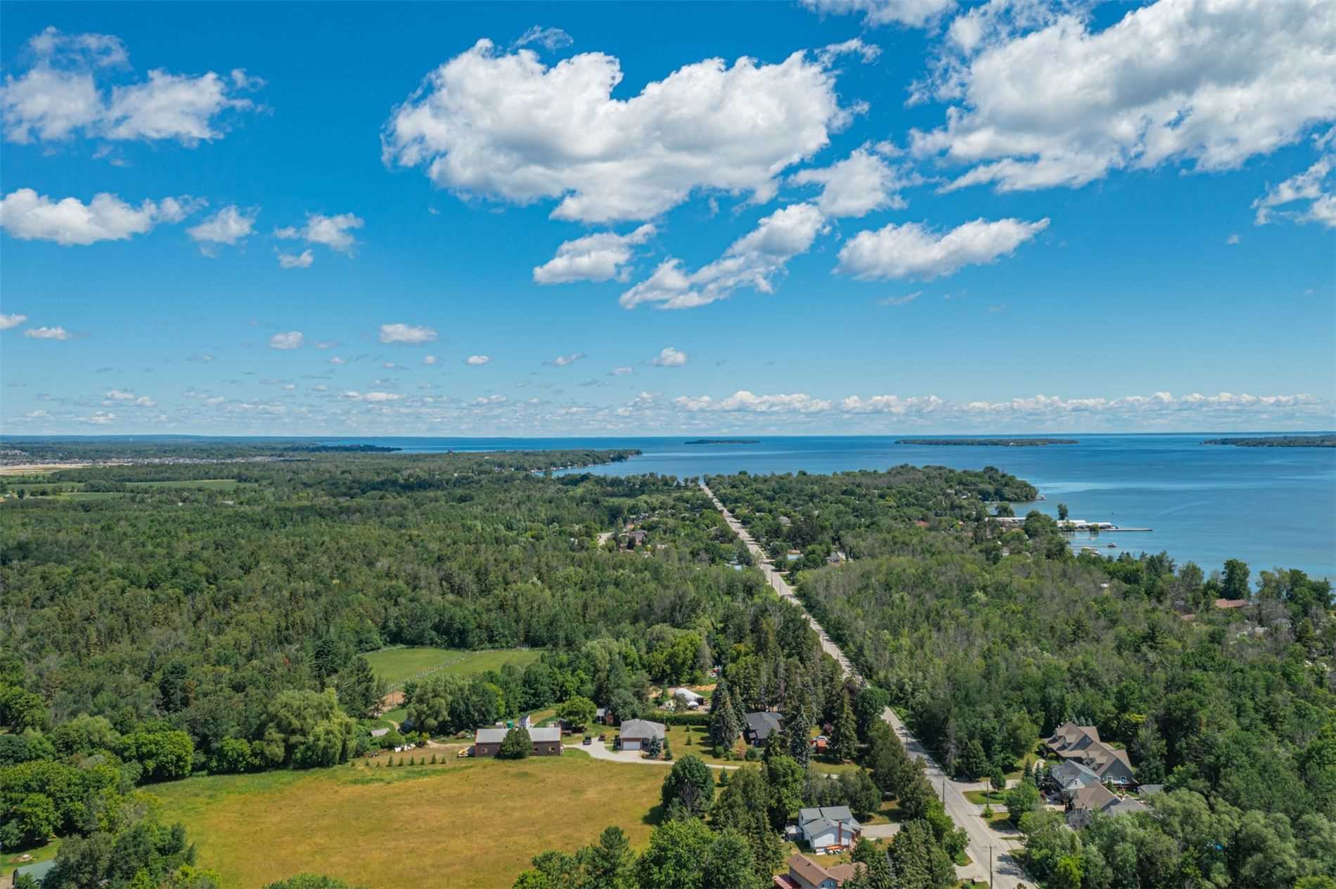 1242 Killarney Beach Rd