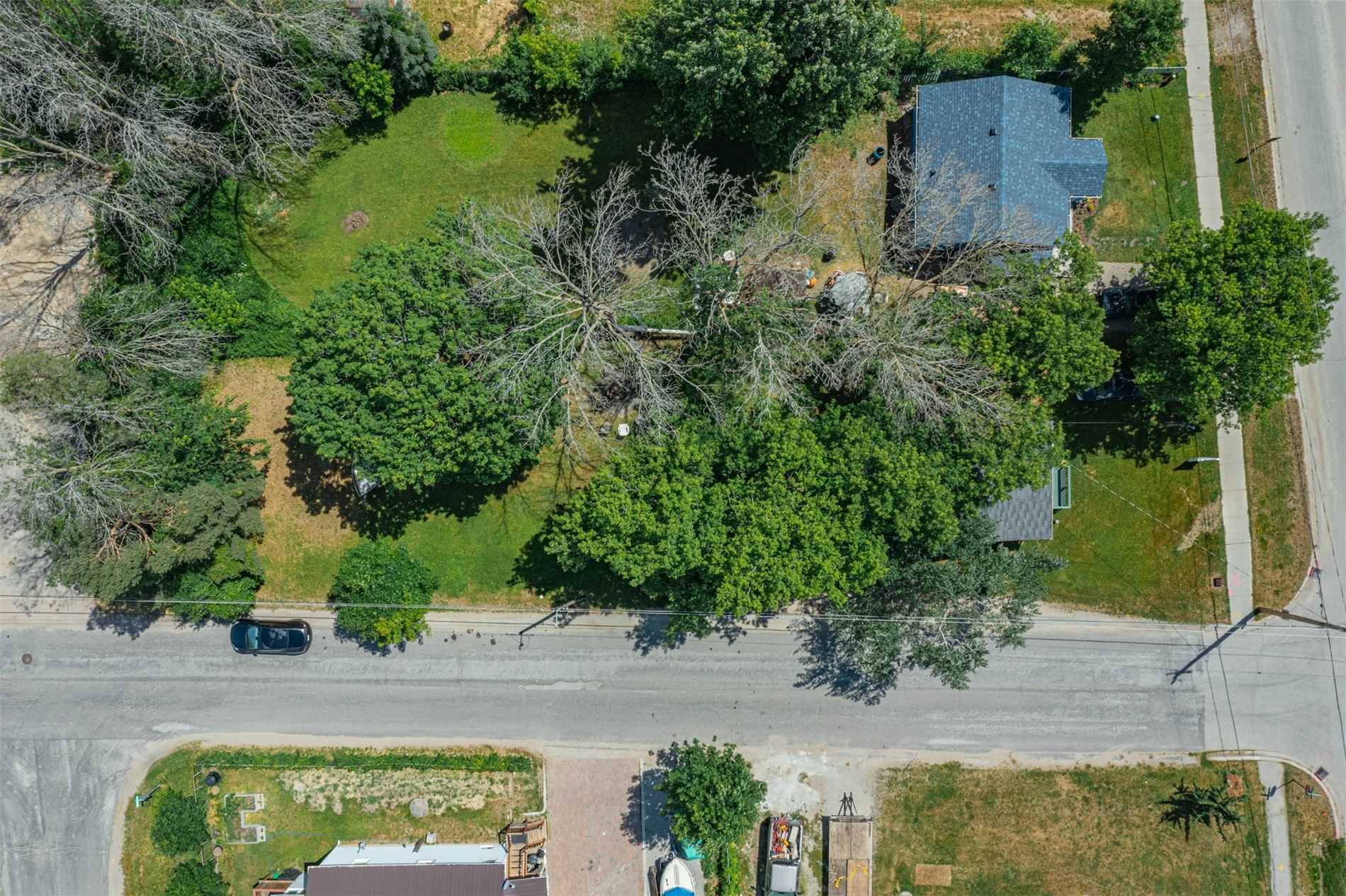 1242 Killarney Beach Rd