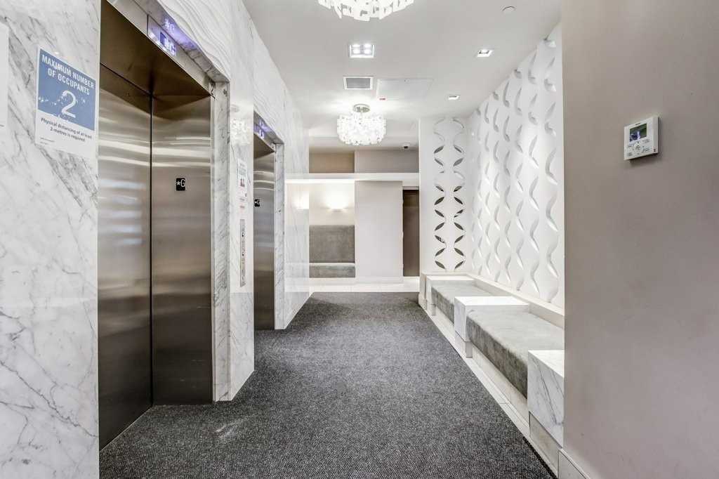 9618 Yonge St, #608
