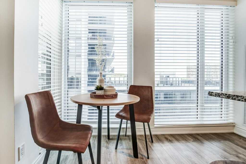 9618 Yonge St, #608