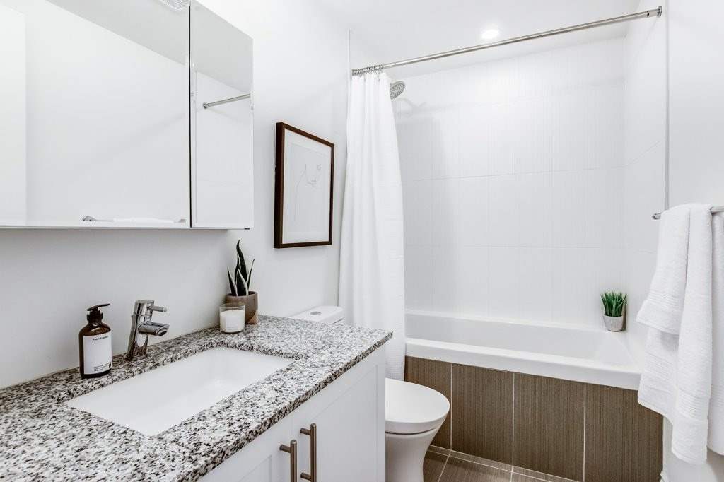 9618 Yonge St, #608