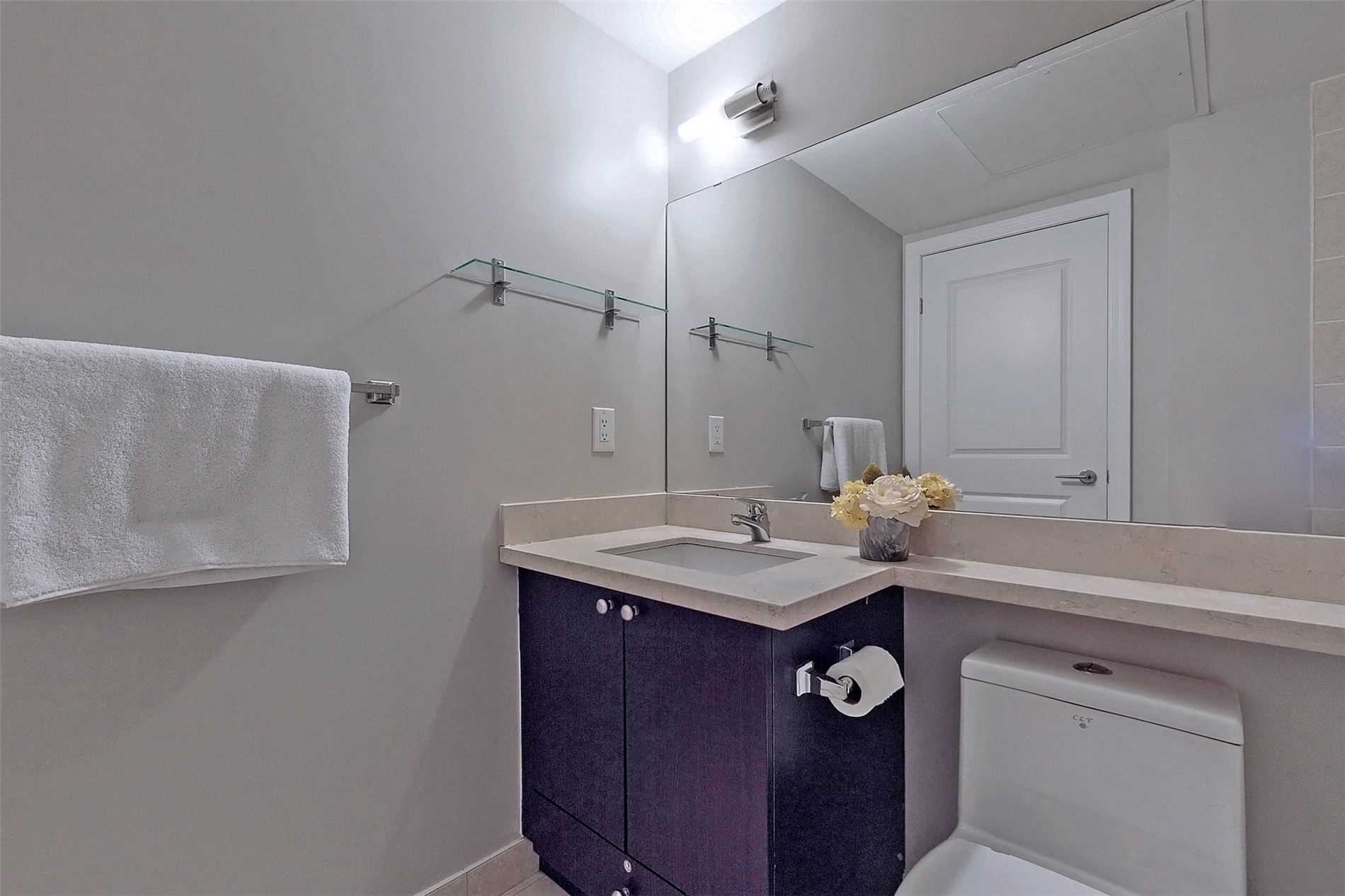 21 Upper Duke Cres, #314B