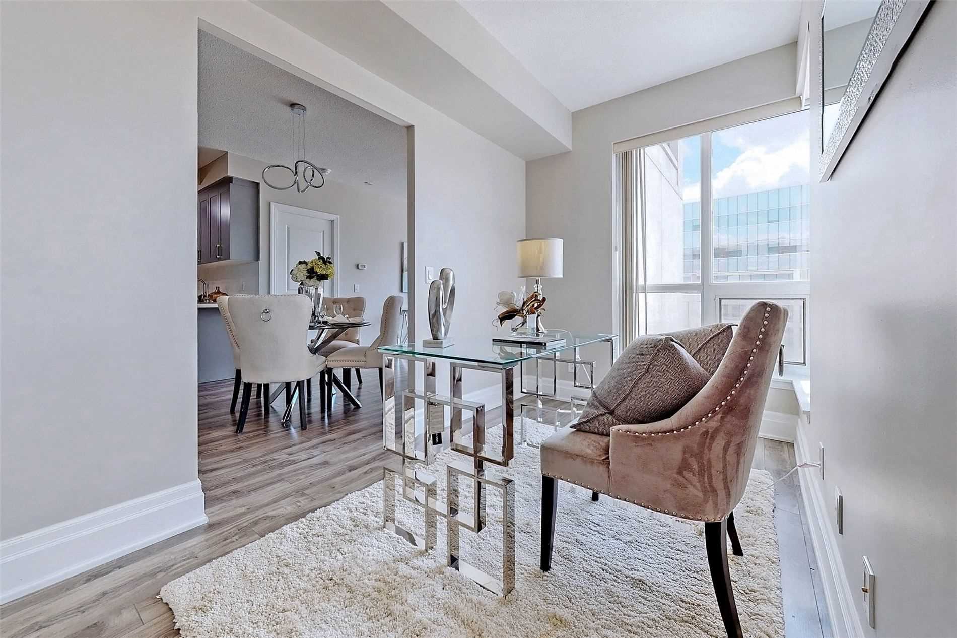 21 Upper Duke Cres, #314B