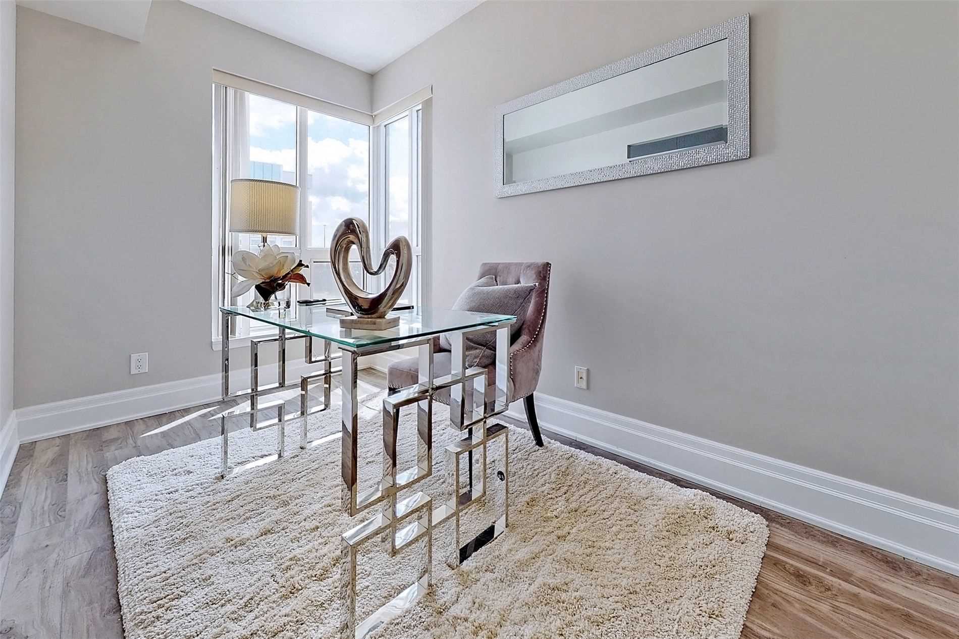 21 Upper Duke Cres, #314B