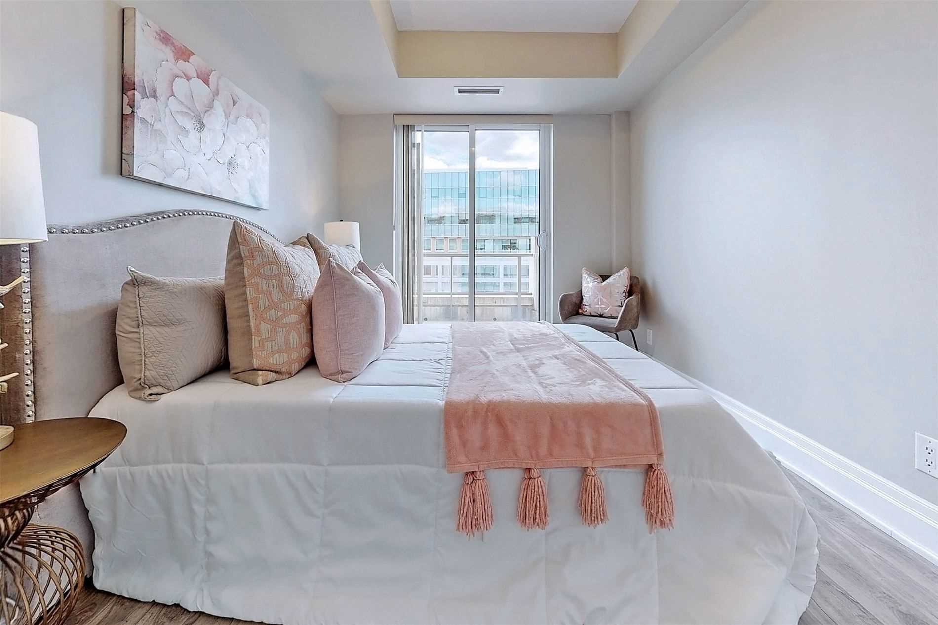 21 Upper Duke Cres, #314B