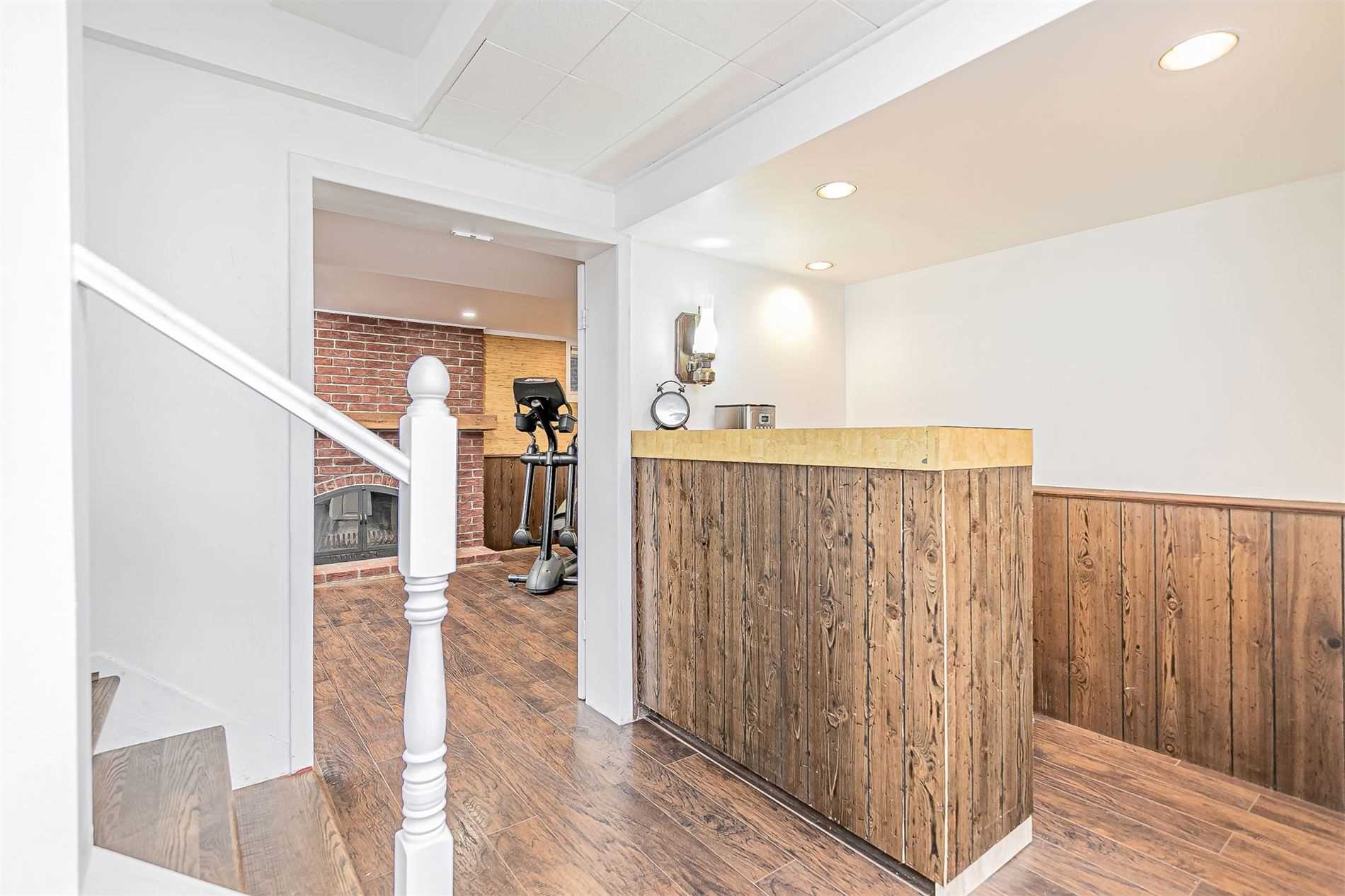 65 Riverside Blvd
