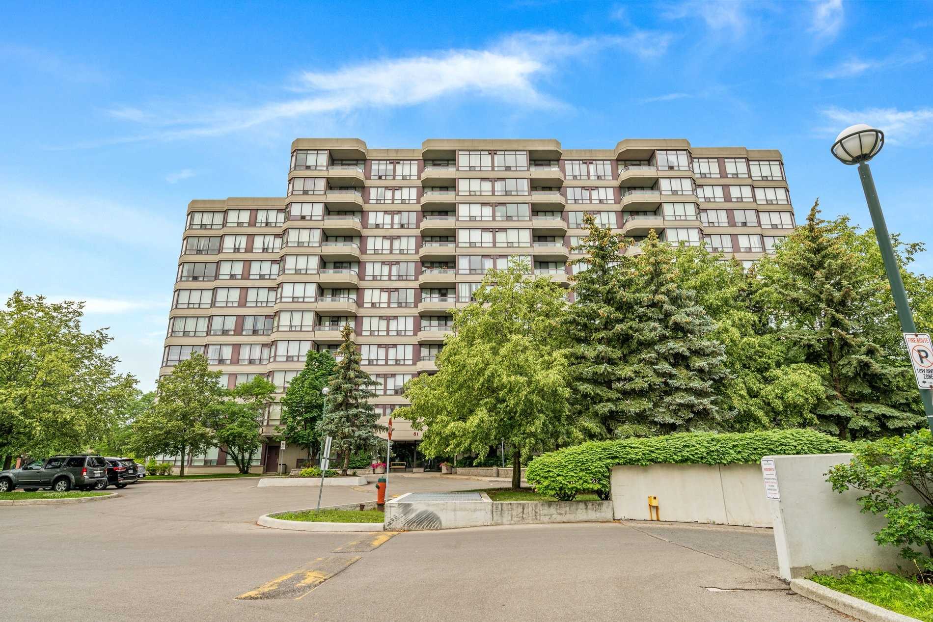 81 Townsgate Dr, #211
