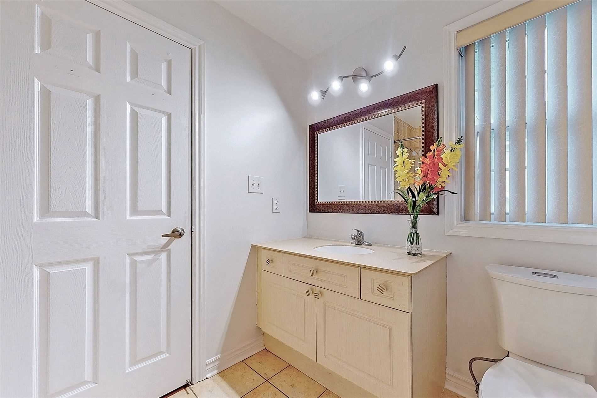 8 Storybook Cres