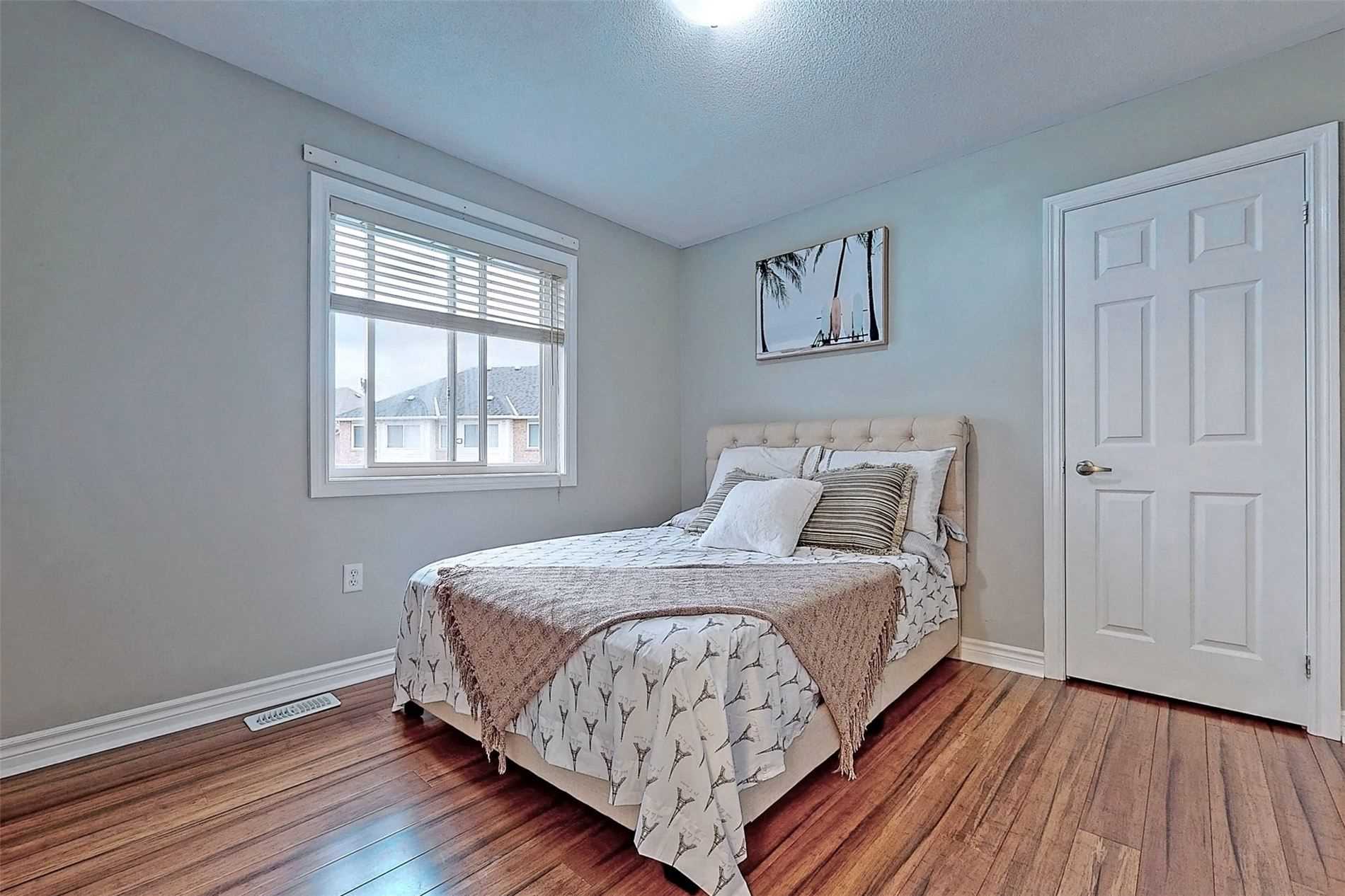 8 Storybook Cres