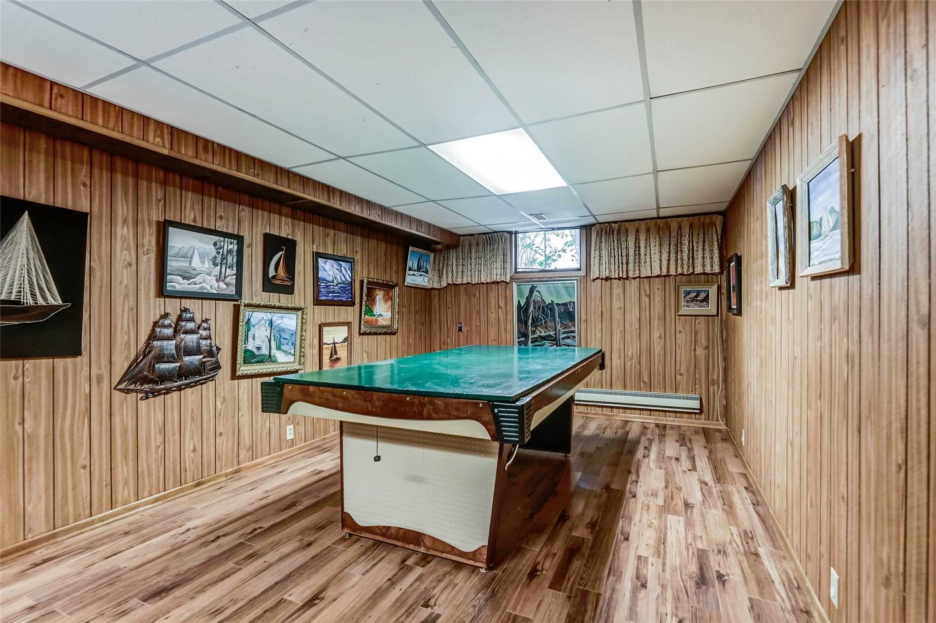 213 Murray Dr