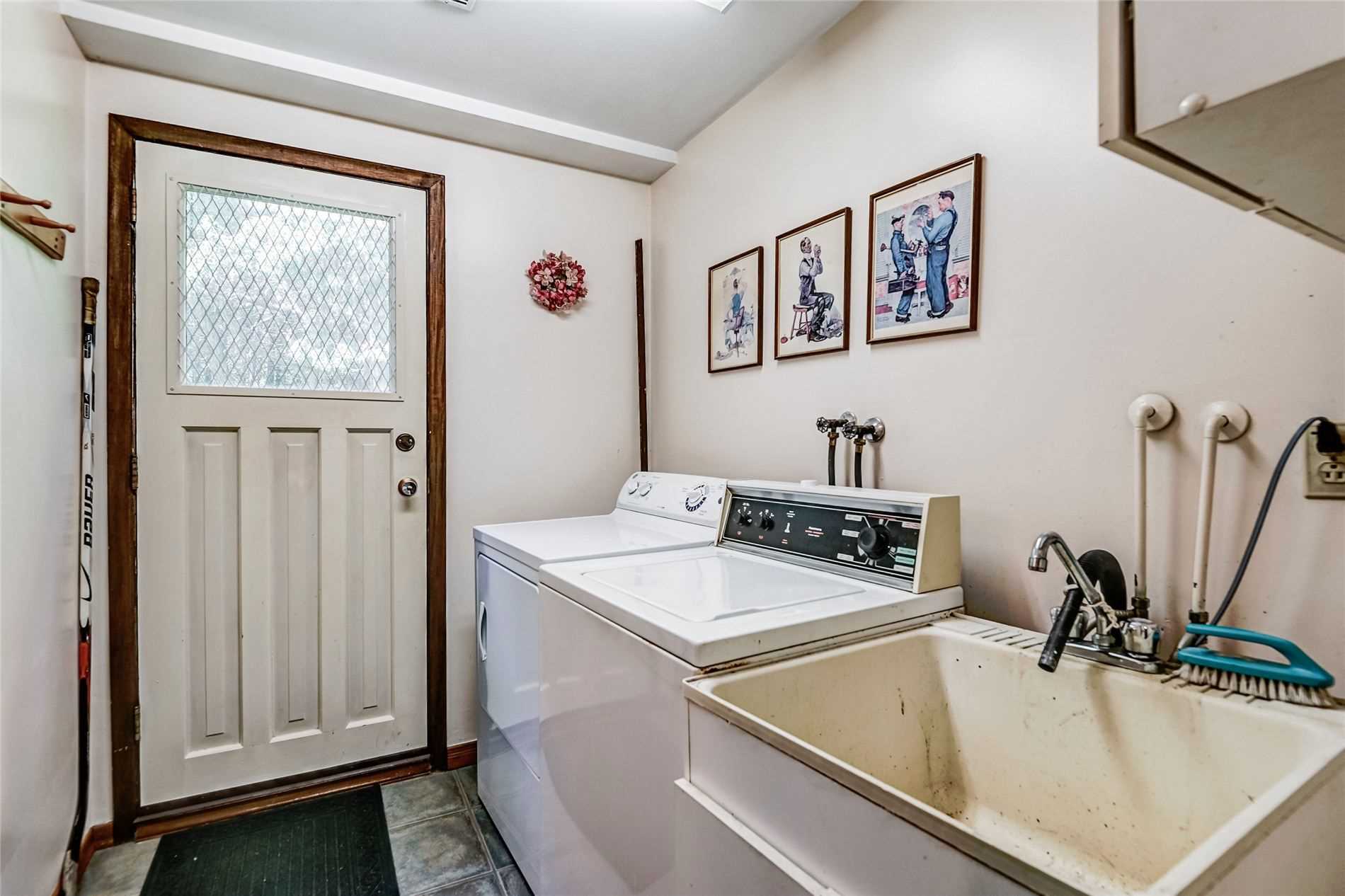 213 Murray Dr