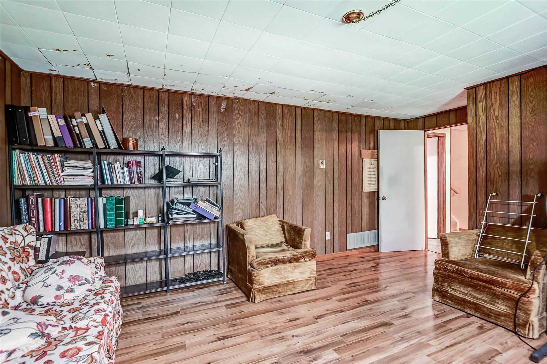 213 Murray Dr