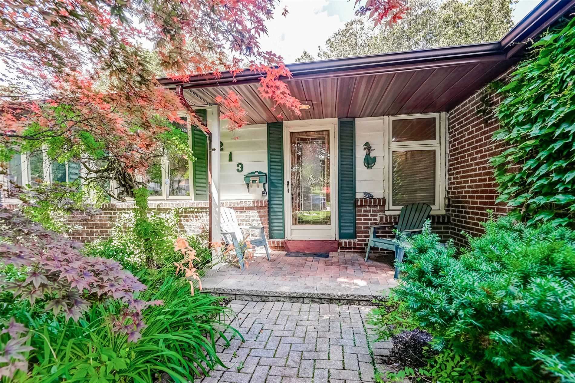 213 Murray Dr