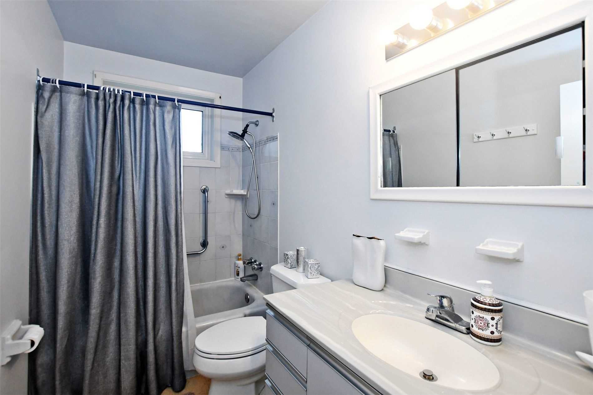34 Seaton Dr