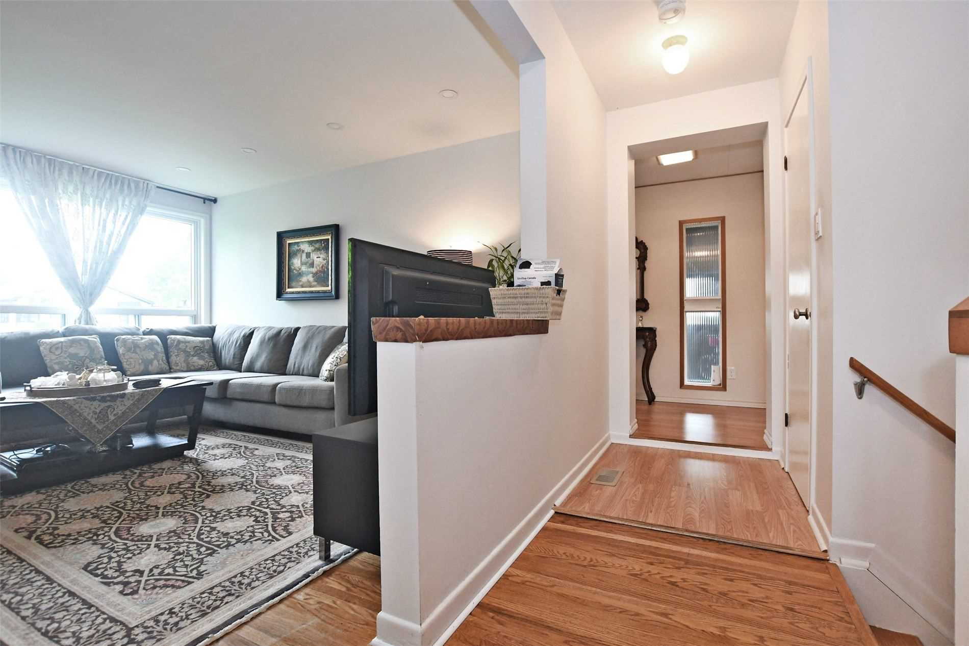 34 Seaton Dr