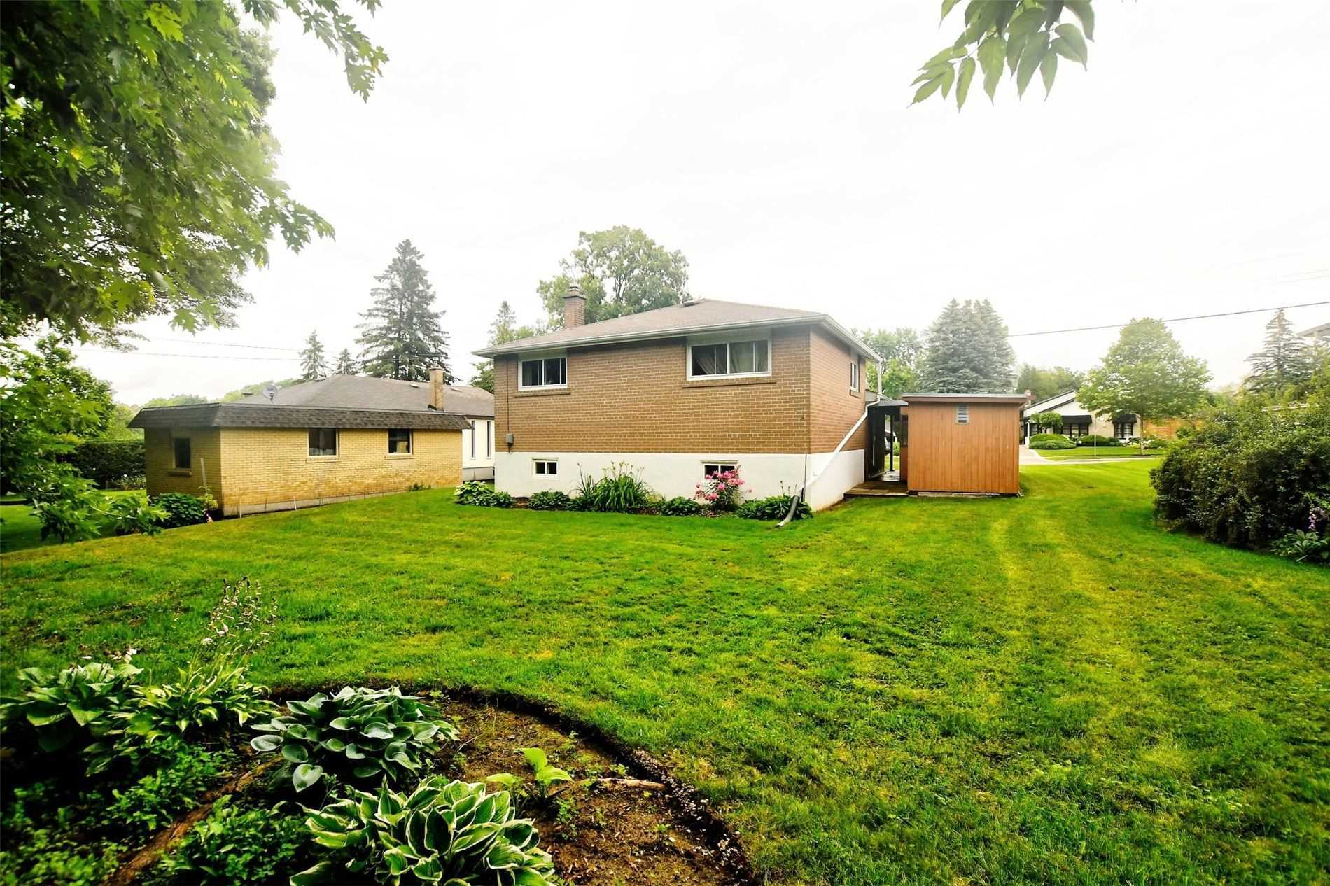 34 Seaton Dr