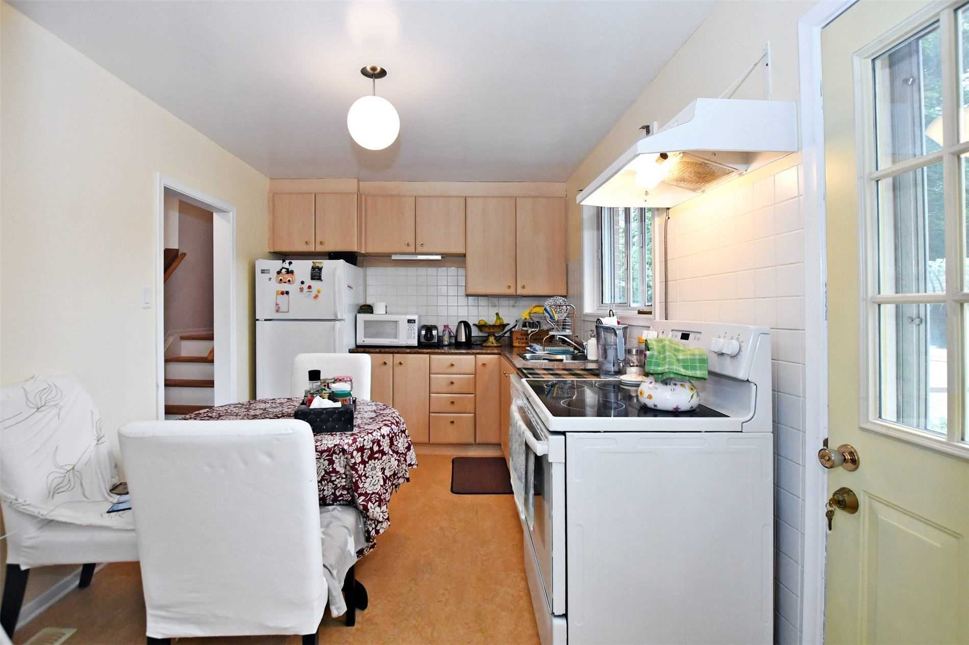 34 Seaton Dr