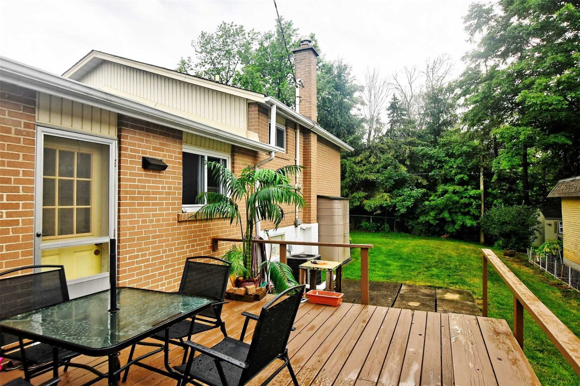 34 Seaton Dr