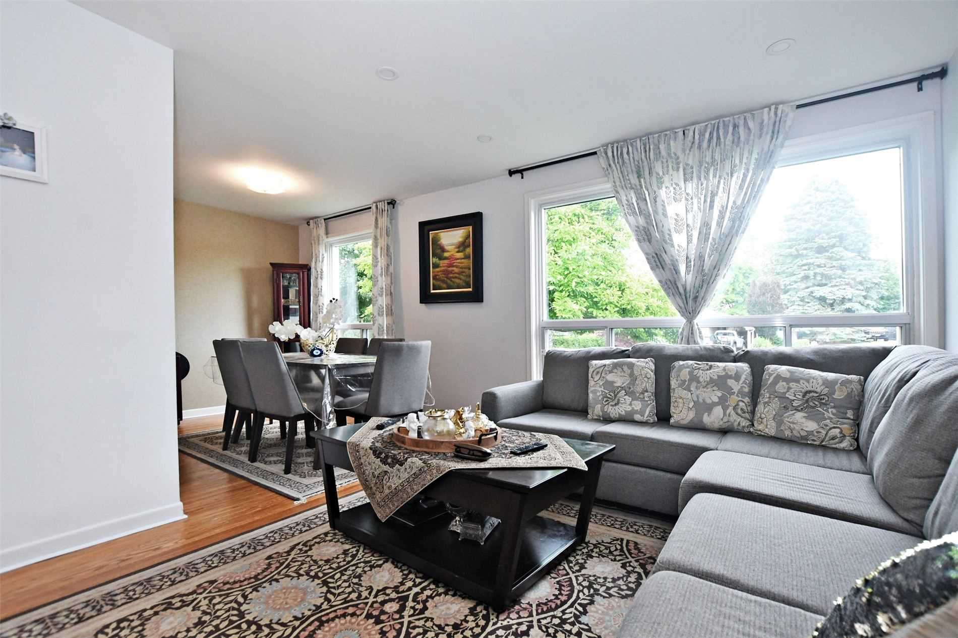 34 Seaton Dr