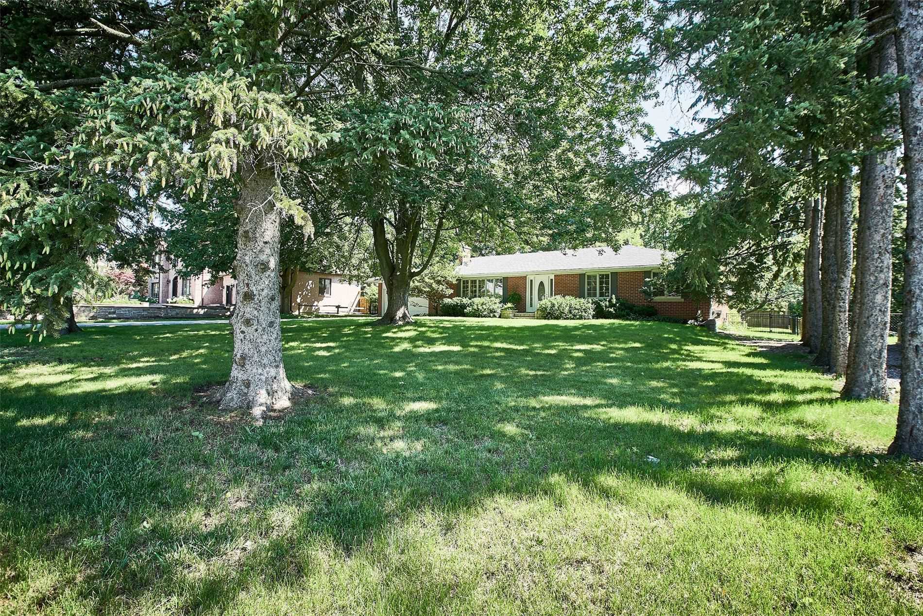 15 Hawkridge Ave