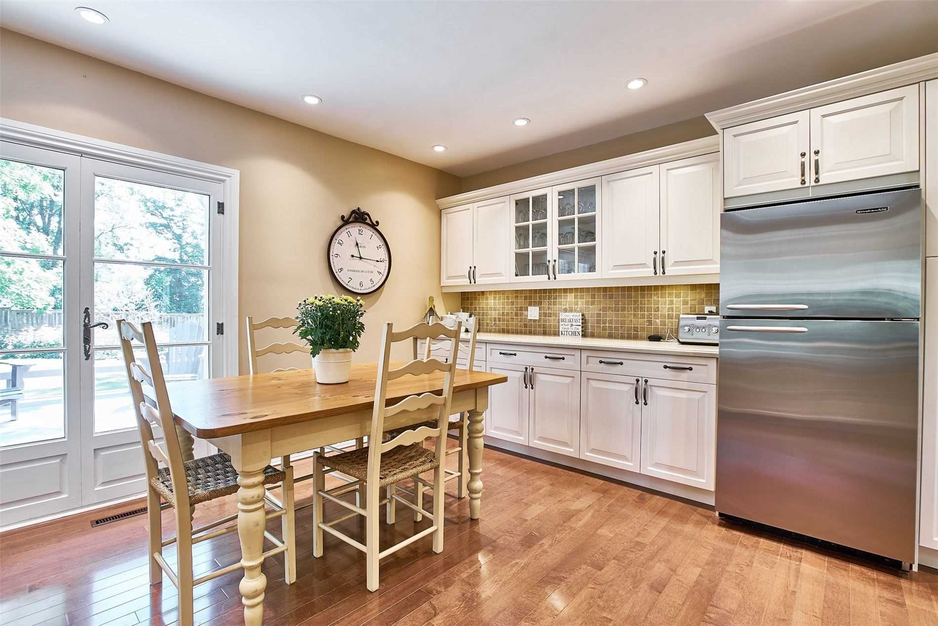 15 Hawkridge Ave
