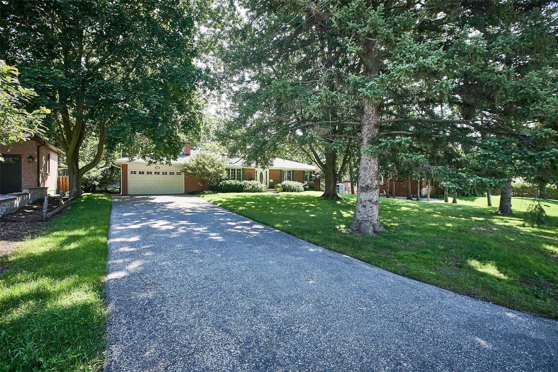 15 Hawkridge Ave