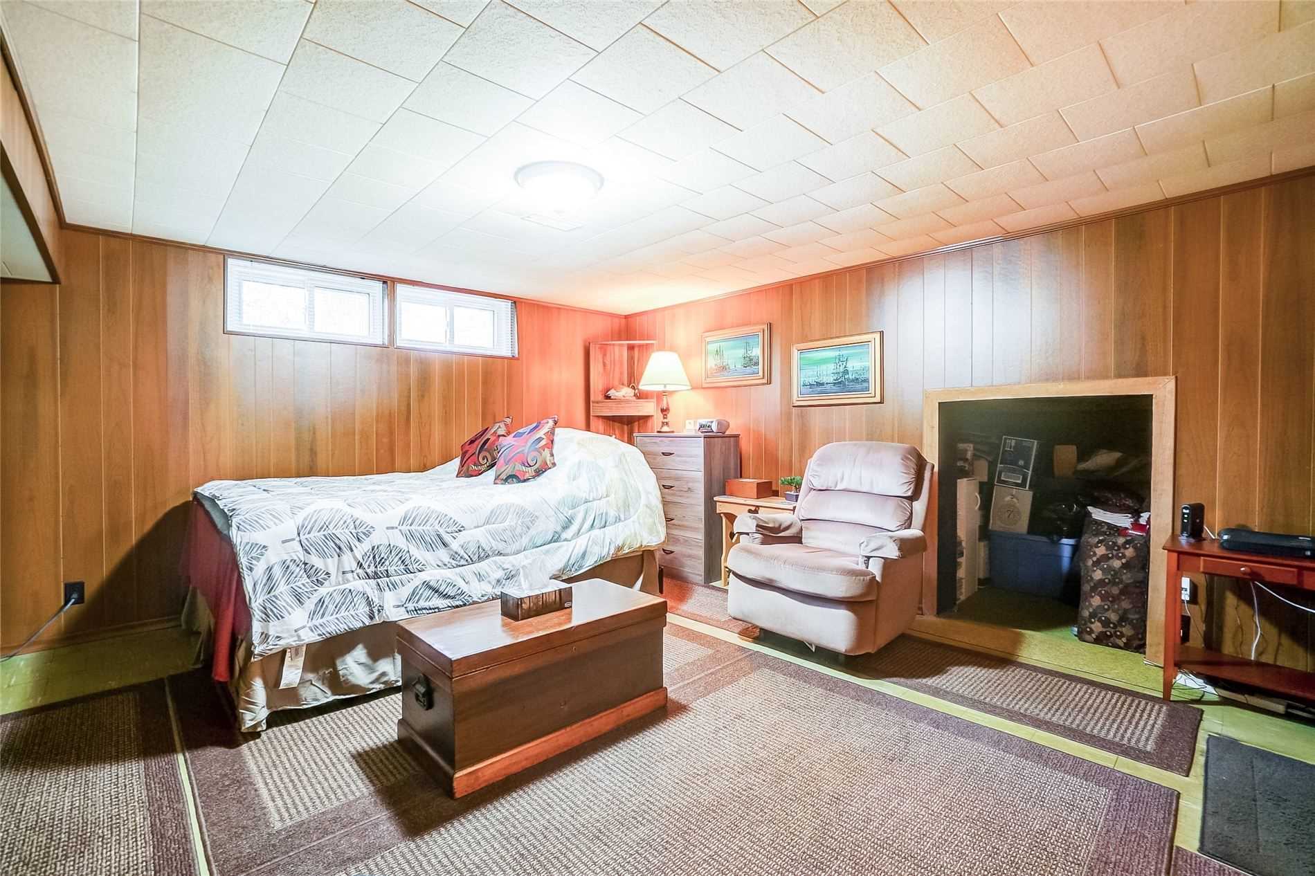 89 Murray Dr