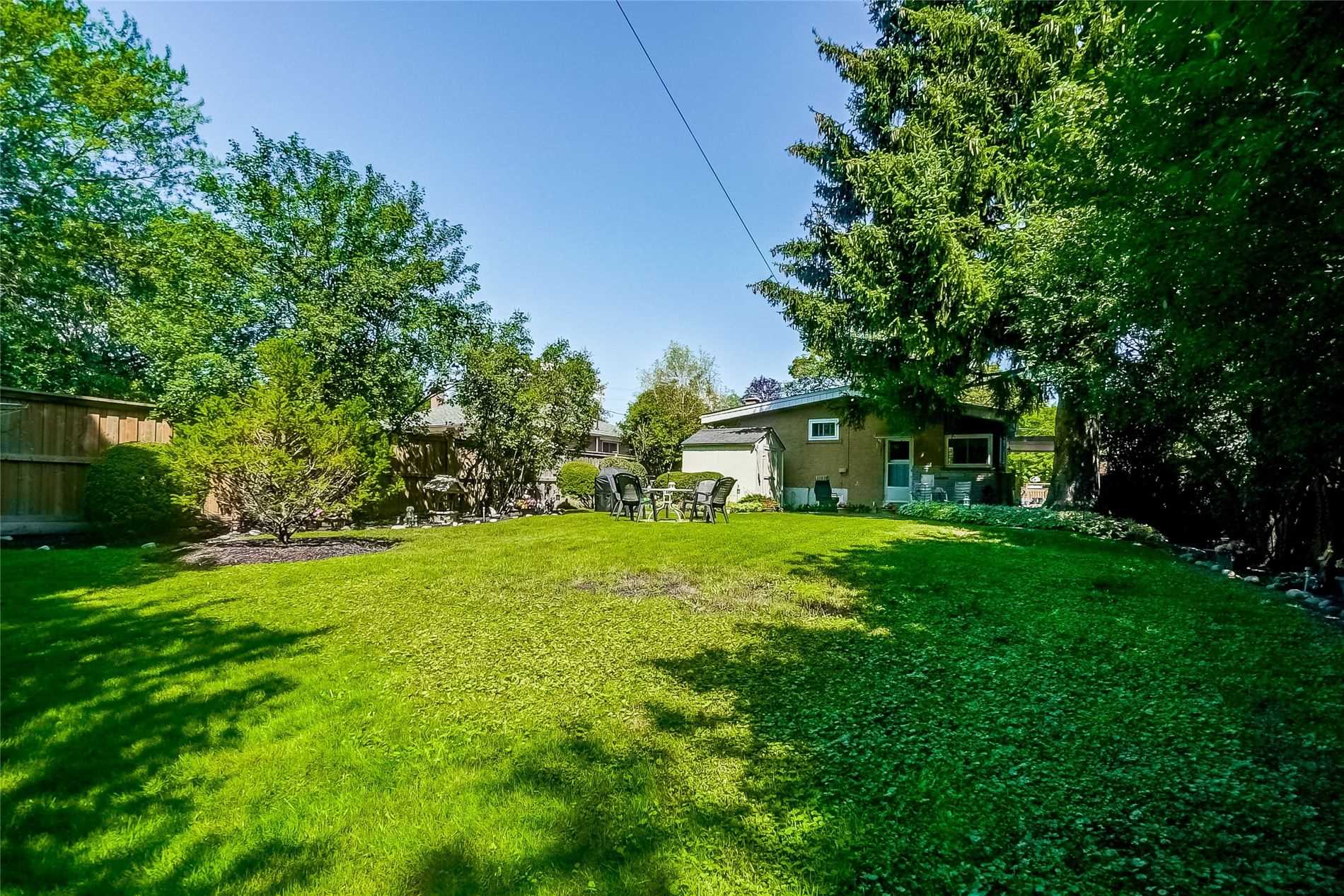 89 Murray Dr