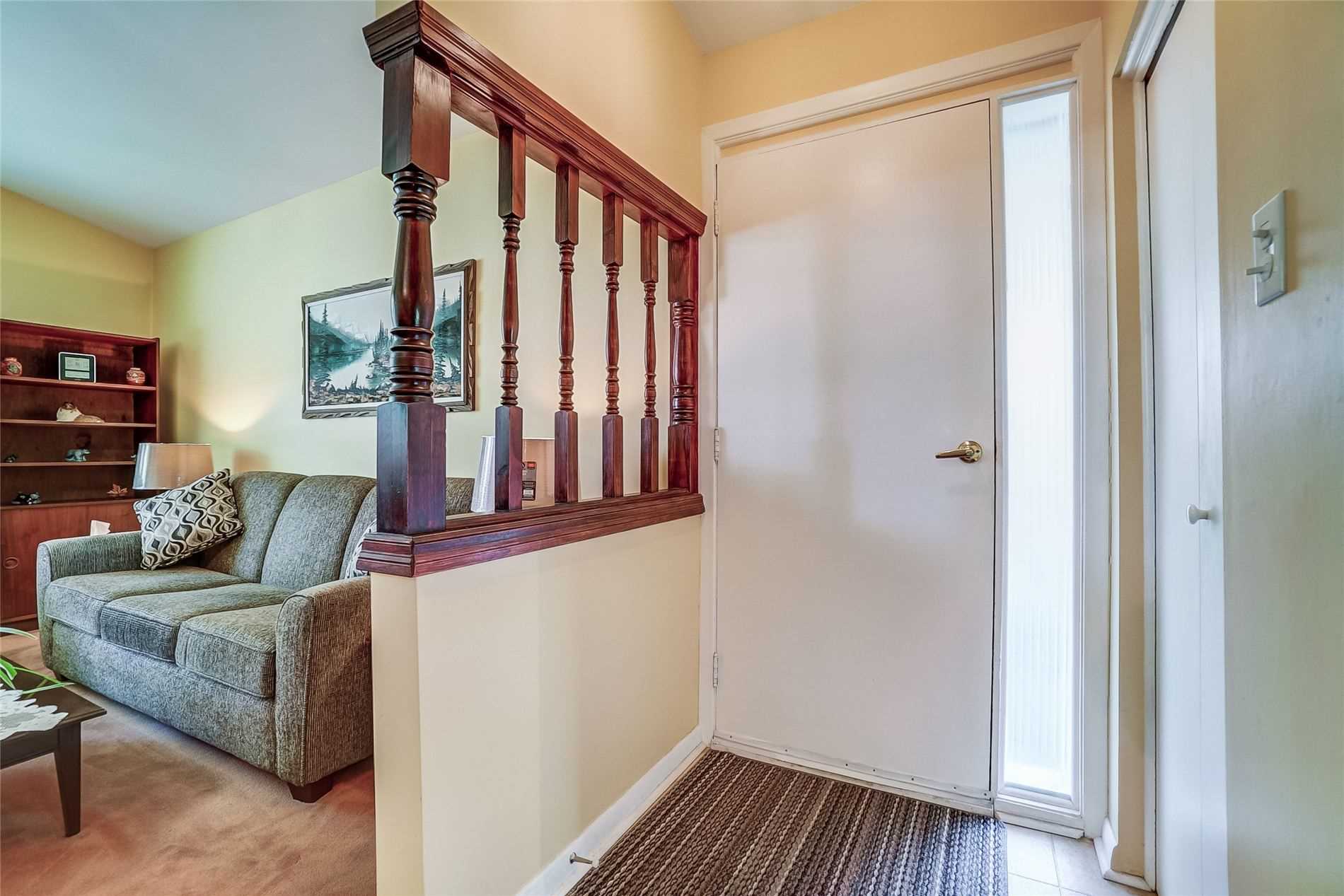 89 Murray Dr