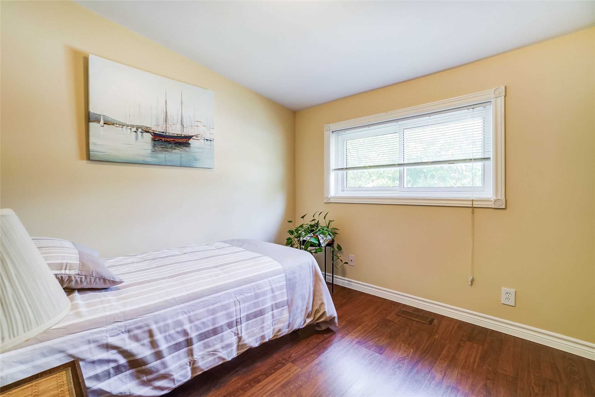 89 Murray Dr