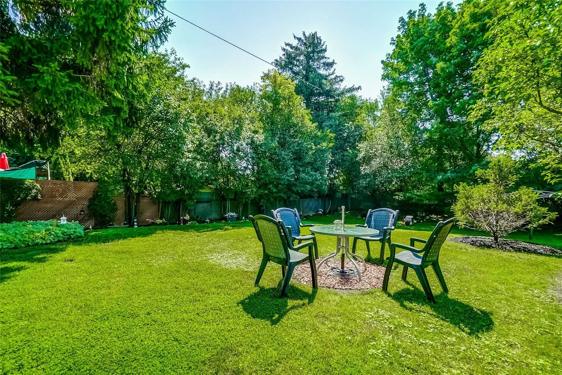 89 Murray Dr