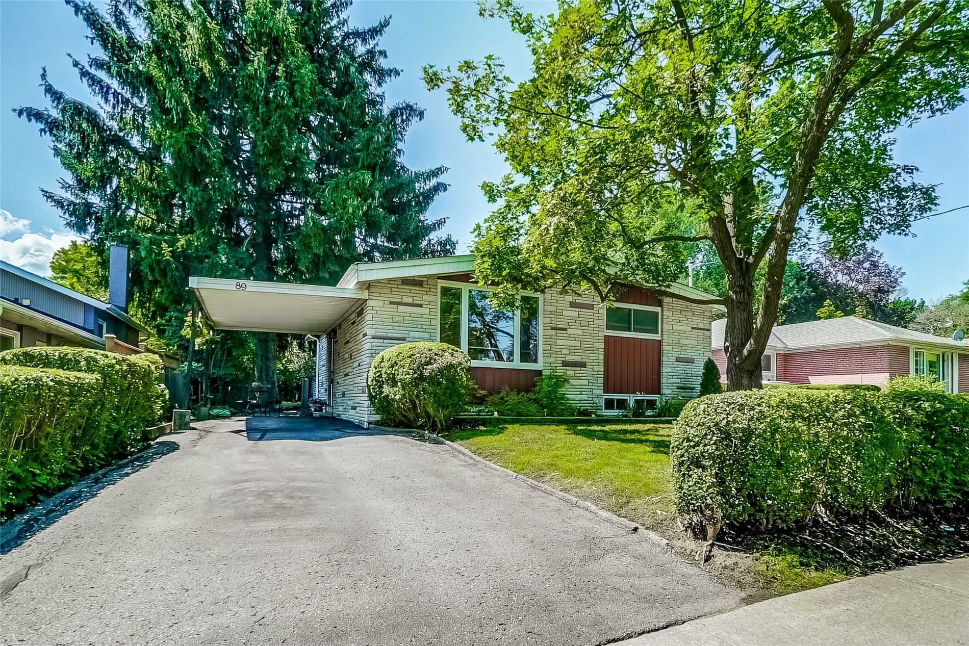 89 Murray Dr