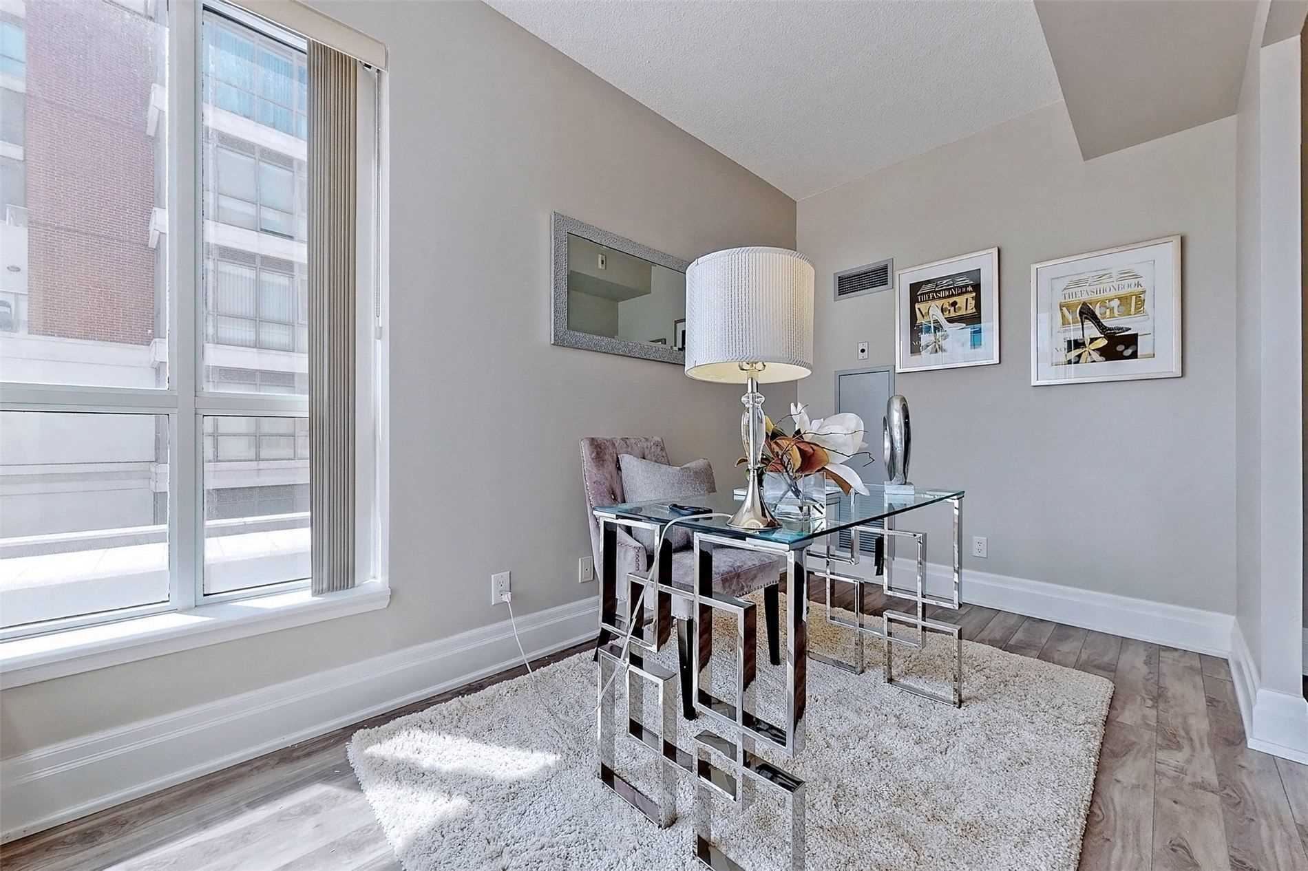 21 Upper Duke Cres, #314B