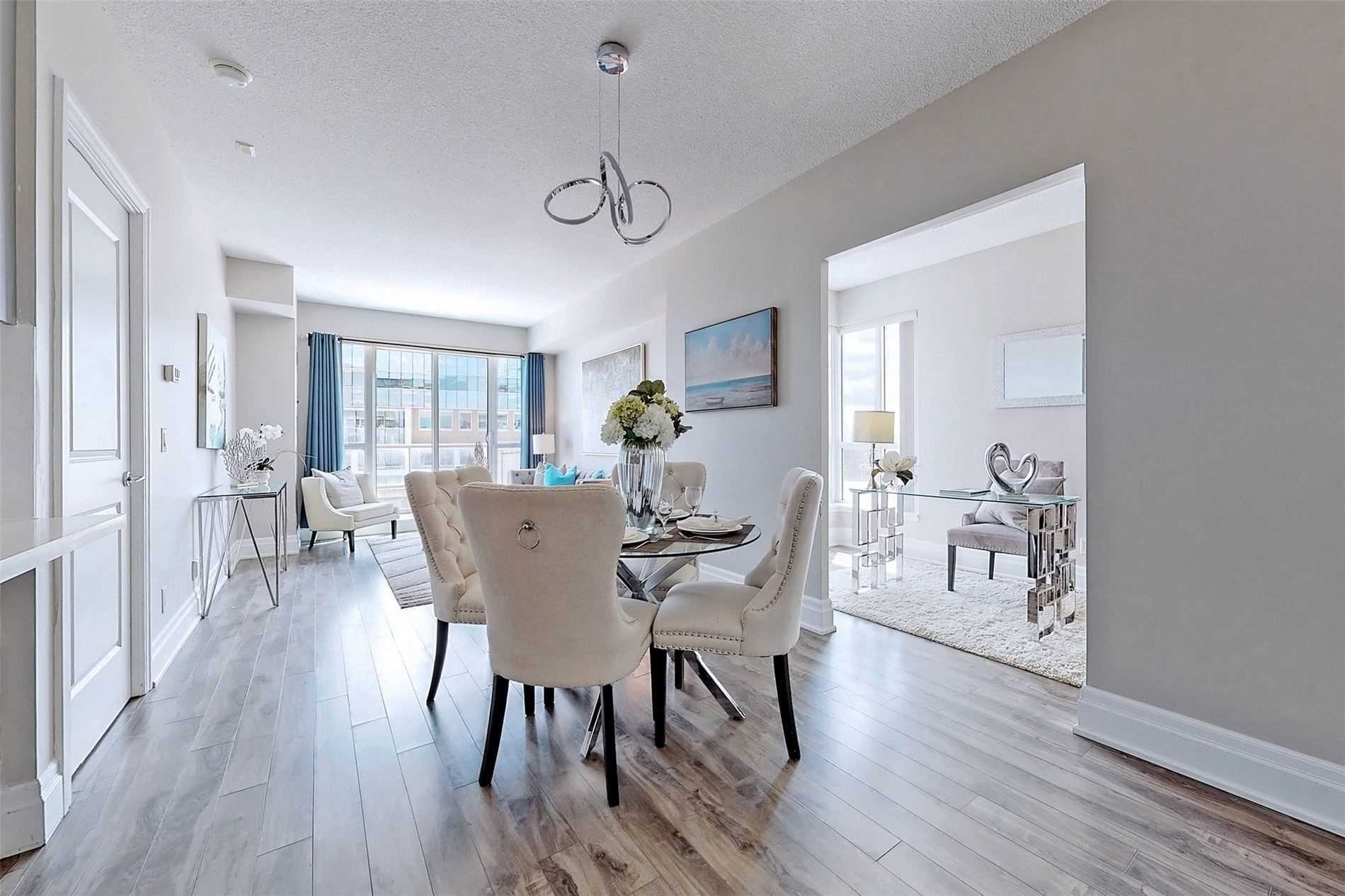 21 Upper Duke Cres, #314B