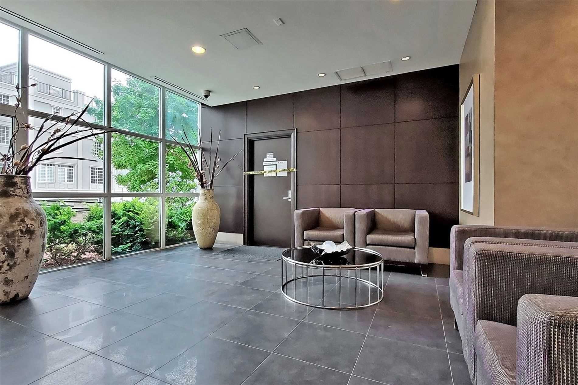 21 Upper Duke Cres, #314B