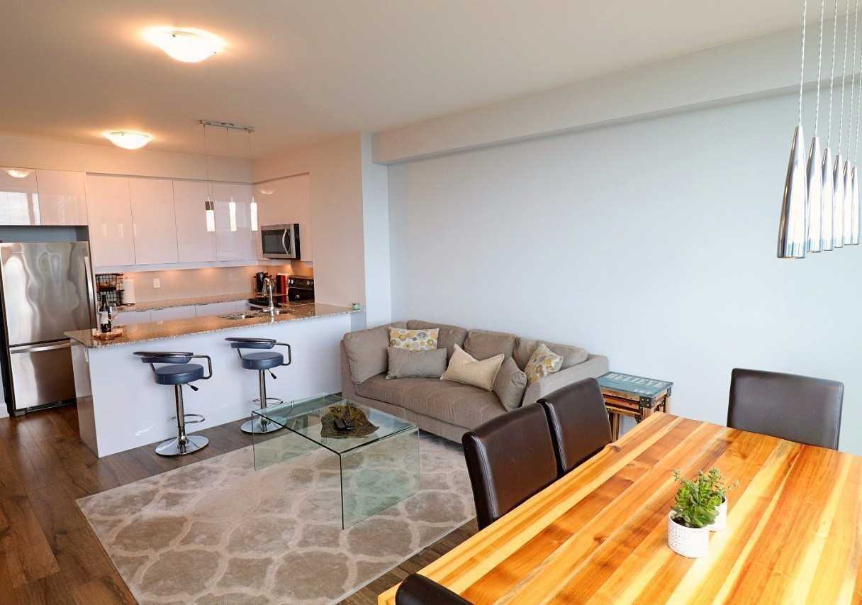 2910 Highway 7 Rd W, #1102
