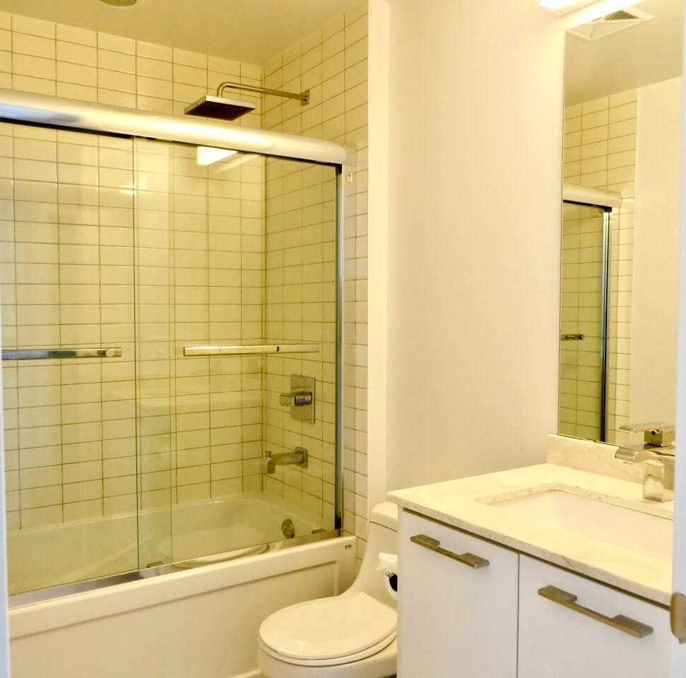 9471 Yonge St, #630