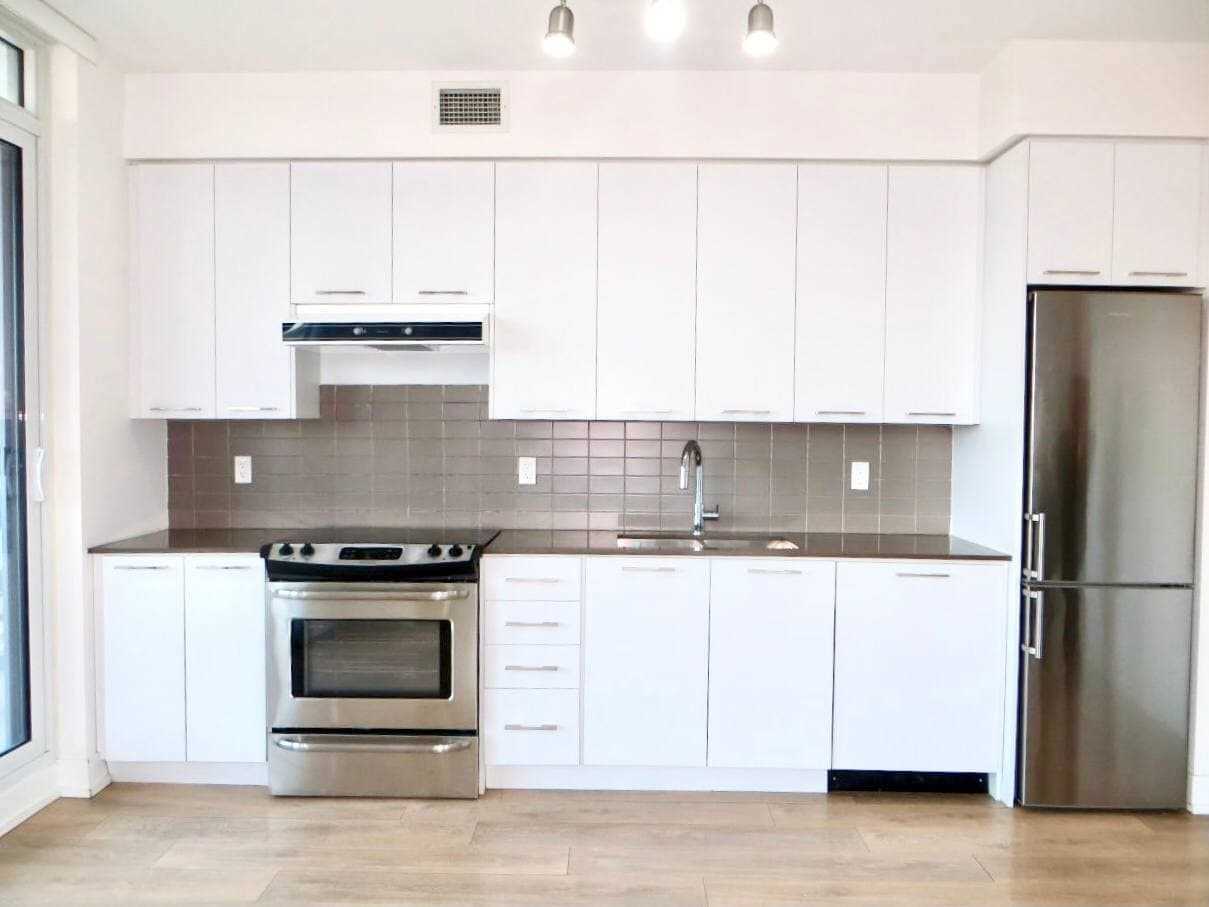 9471 Yonge St, #630