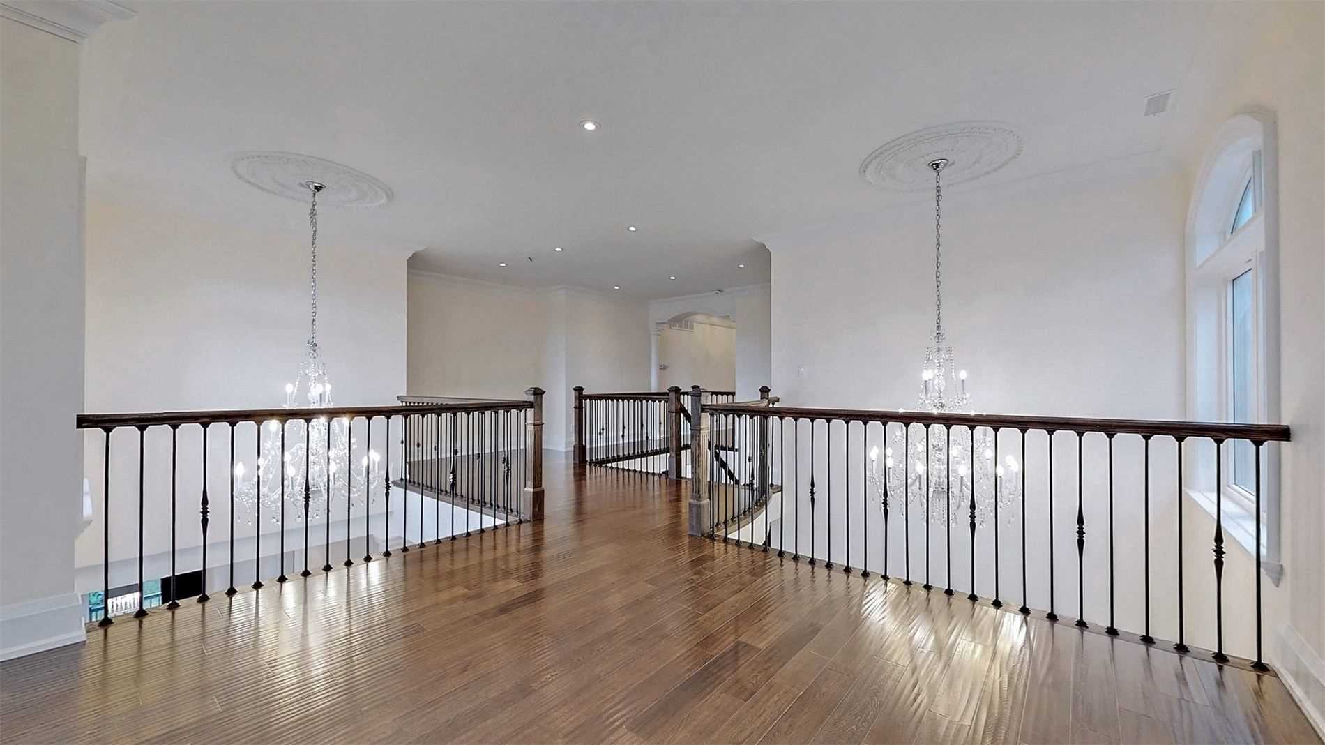 9737 Bathurst St