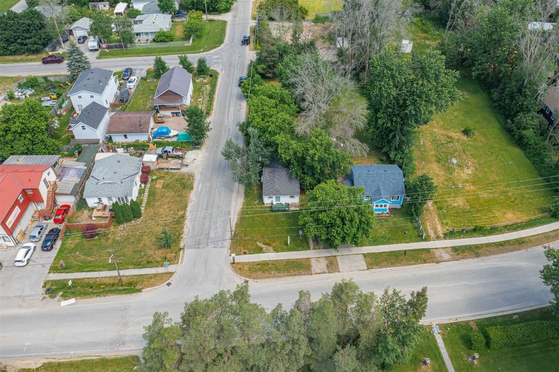 1242 Killarney Beach Rd