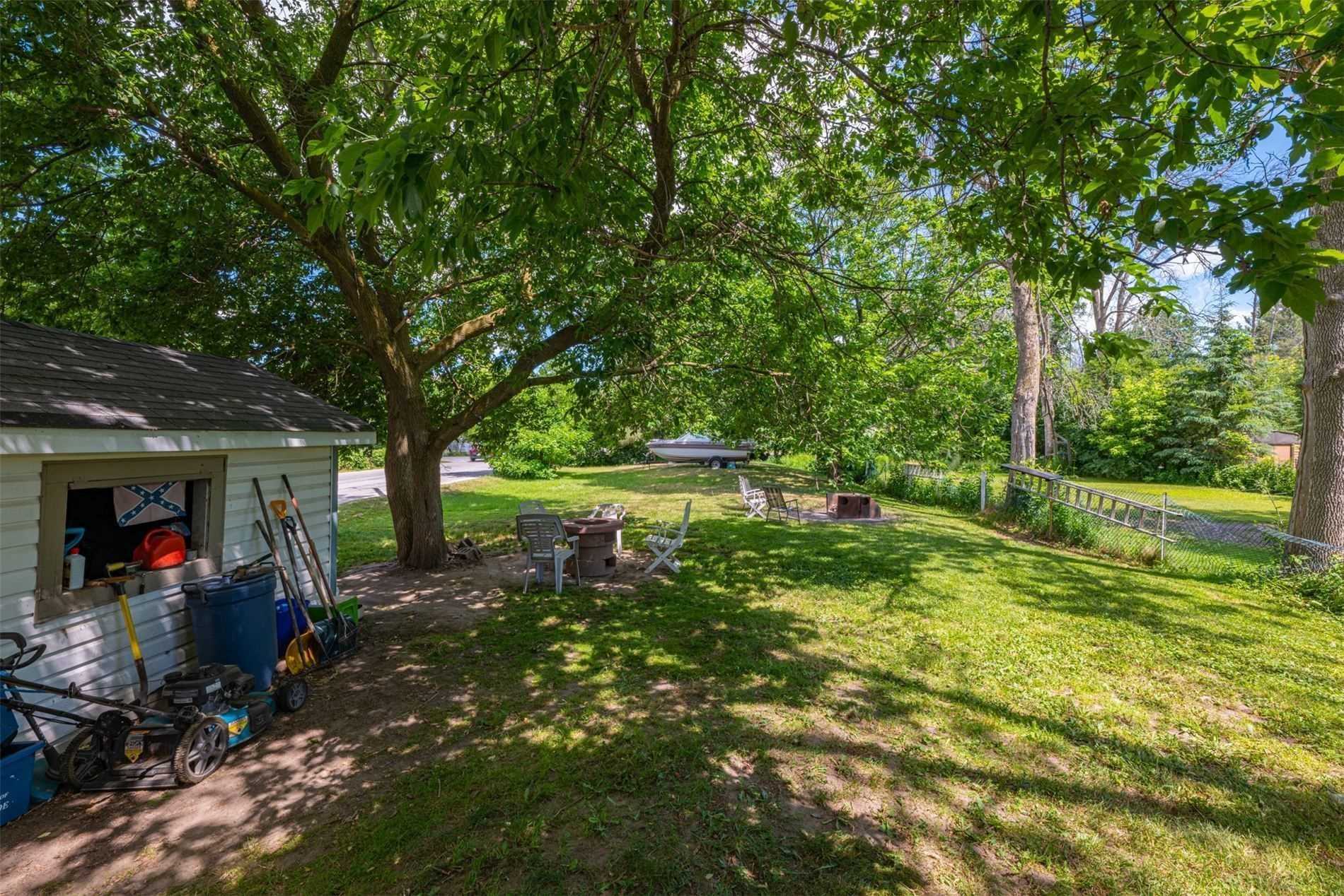 1242 Killarney Beach Rd